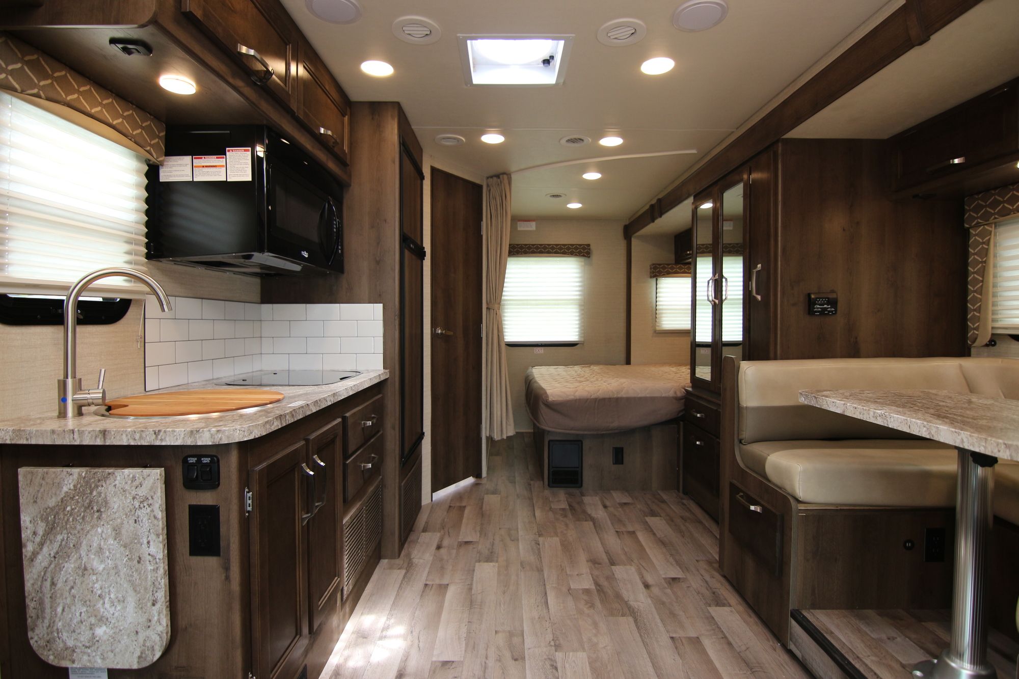 2020 Jayco Melbourne 24L 12557