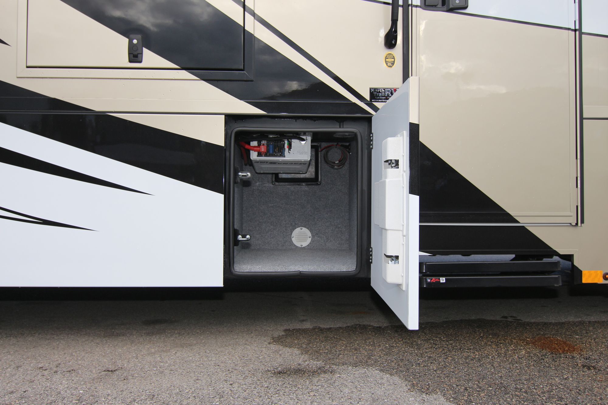 New 2020 Renegade Rv Verona 34VQB Super C  For Sale