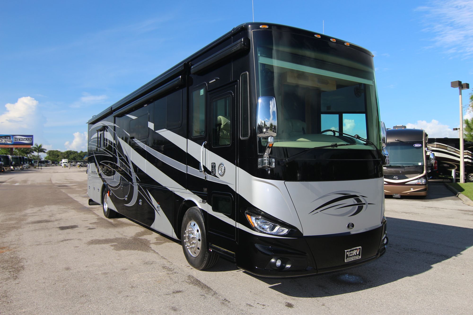 New 2019 Tiffin Motor Homes Phaeton 40IH Class A  For Sale