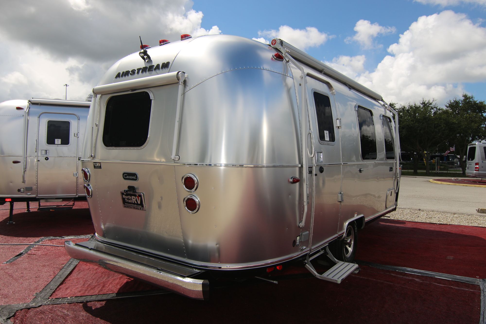 New 2020 Airstream Caravel 22FB Travel Trailer  For Sale