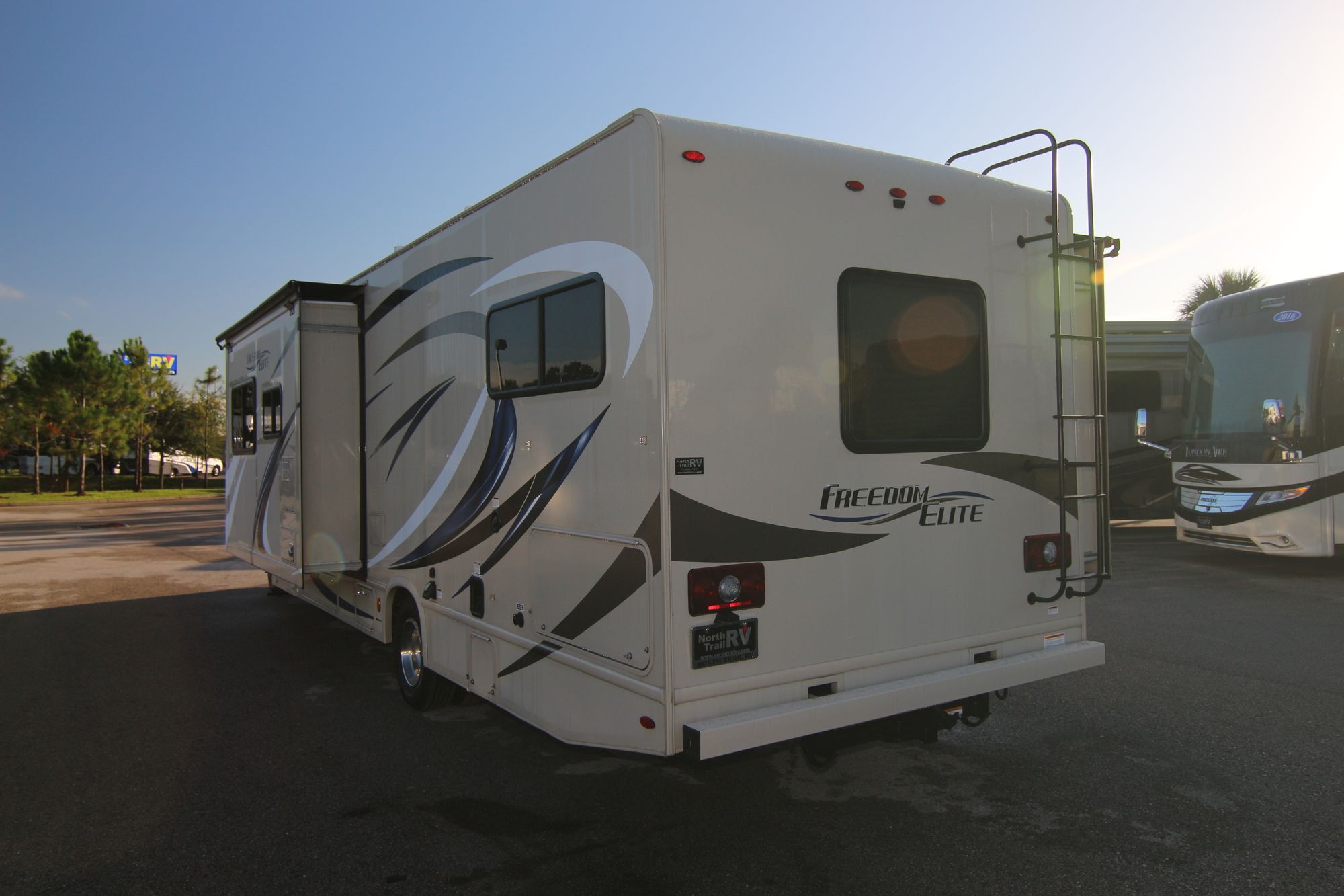 Used 2018 Thor Freedom Elite 30FE Class C  For Sale