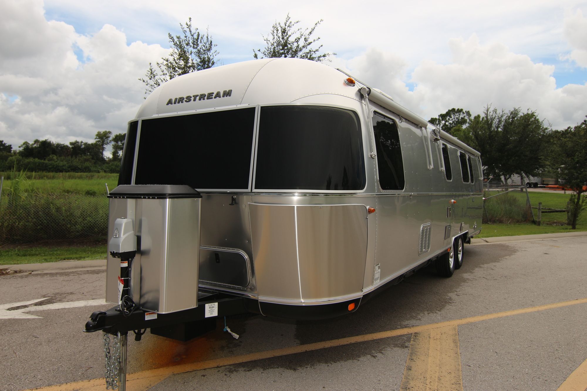 New 2020 Airstream Classic 33FB Travel Trailer  For Sale