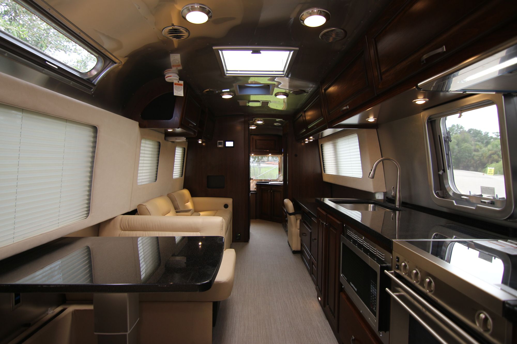 New 2020 Airstream Classic 33FB Travel Trailer  For Sale