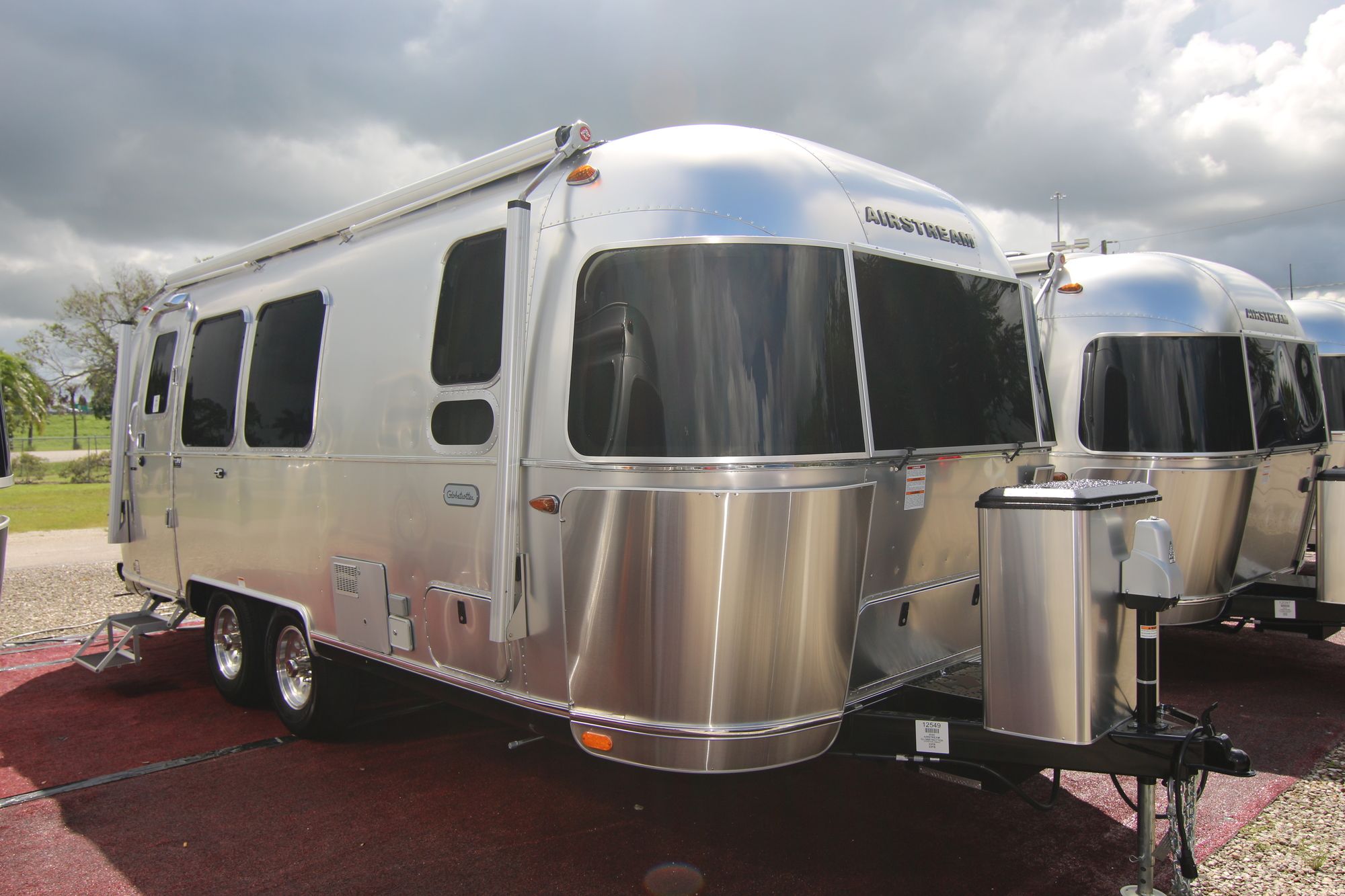 New 2020 Airstream Globetrotter 23FB Travel Trailer  For Sale