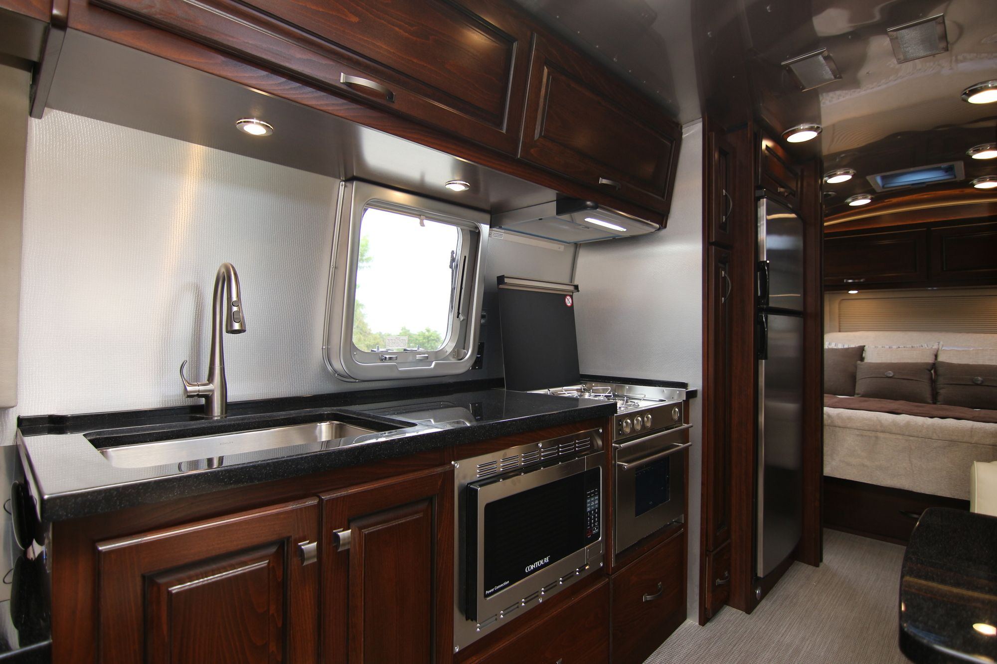 New 2020 Airstream Classic 33FB Travel Trailer  For Sale