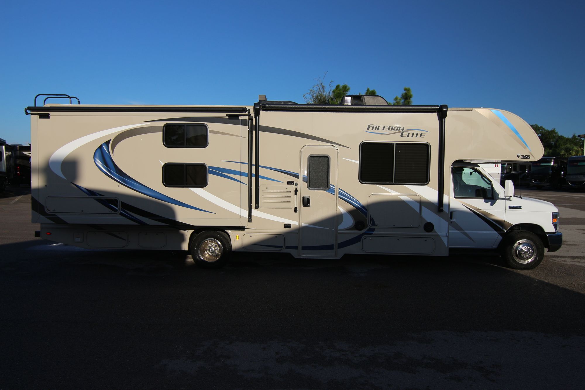 Used 2018 Thor Freedom Elite 30FE Class C  For Sale