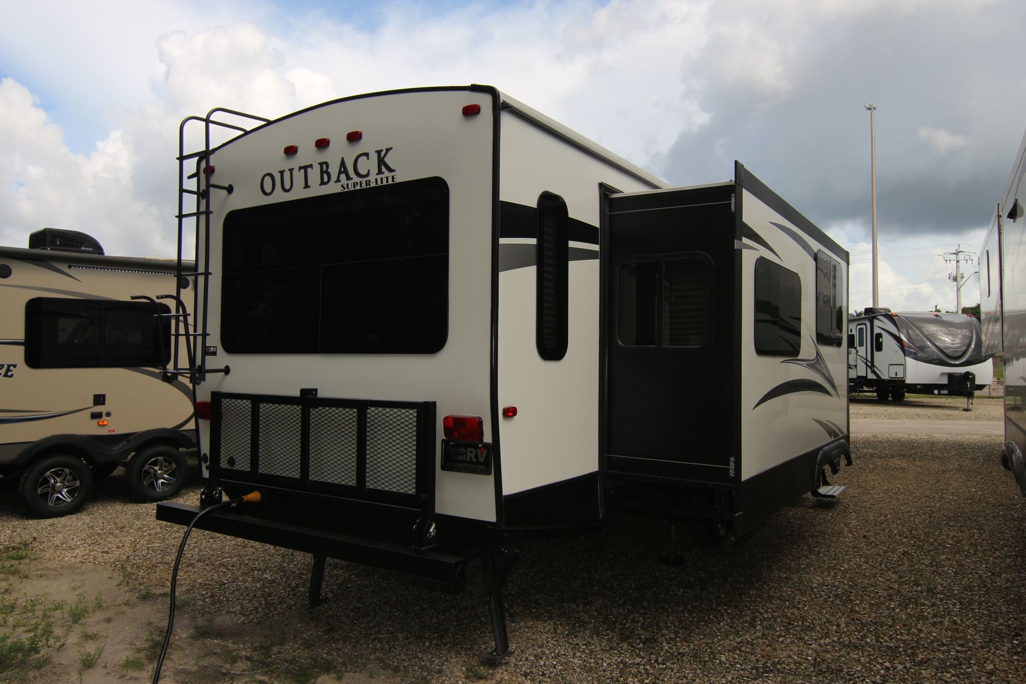 Used 2018 Keystone Outback 328RL Travel Trailer  For Sale