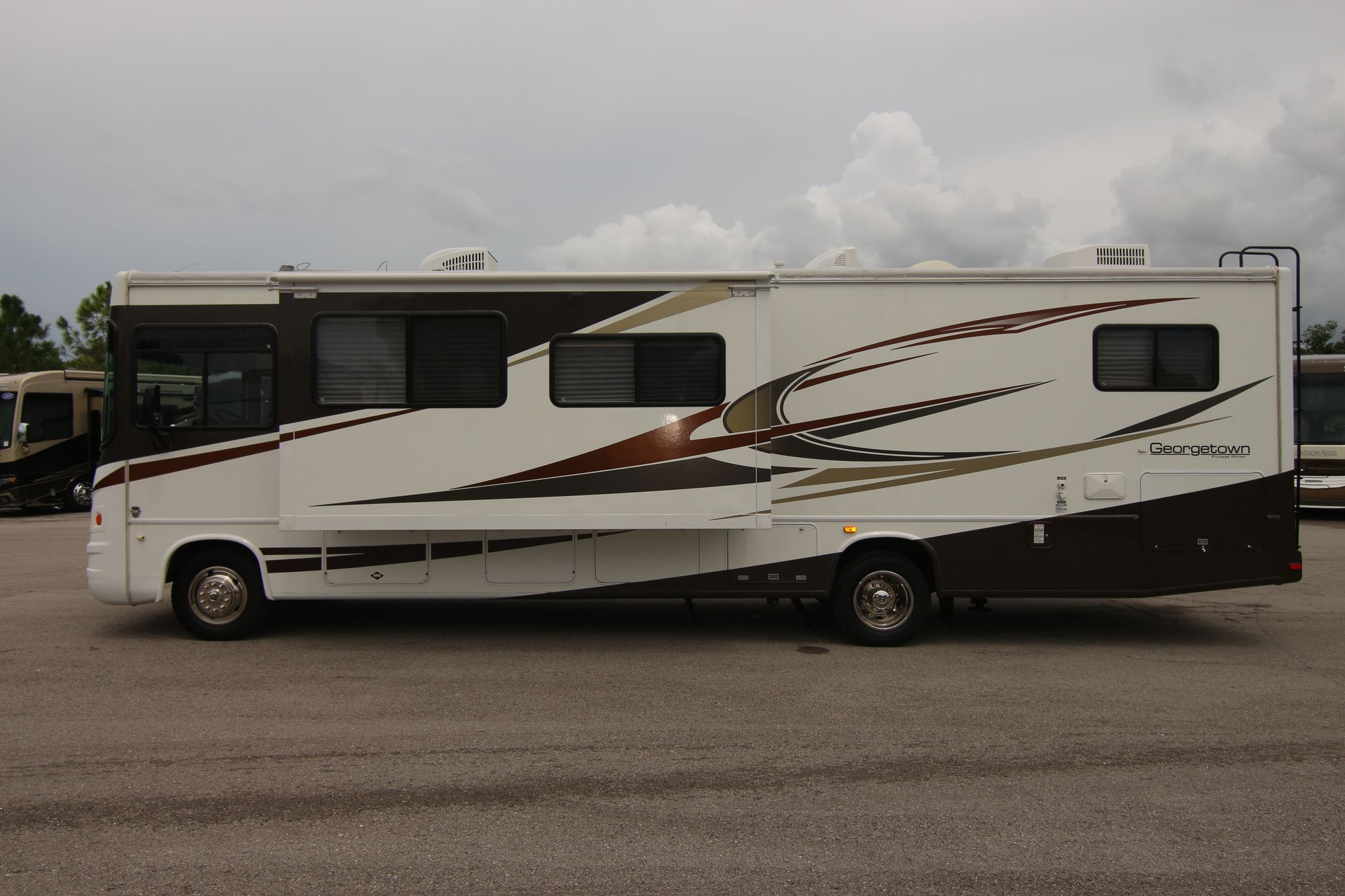 Used 2012 Forest River Georgetown 351DS Class A  For Sale