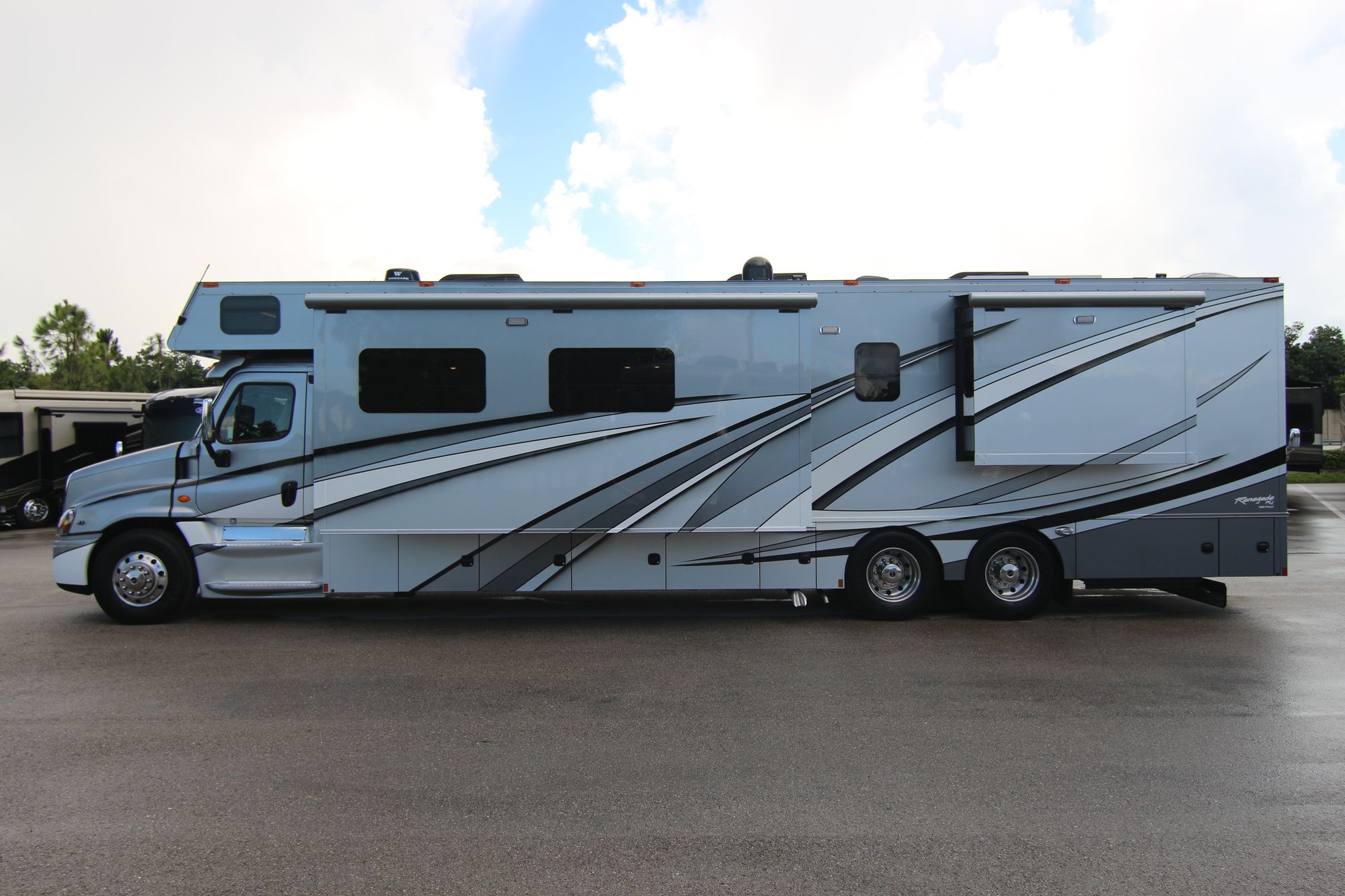 New 2020 Renegade Rv Classic 45CMR Super C  For Sale