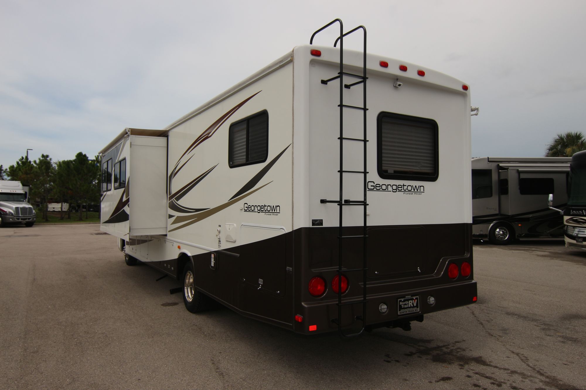 Used 2012 Forest River Georgetown 351DS Class A  For Sale