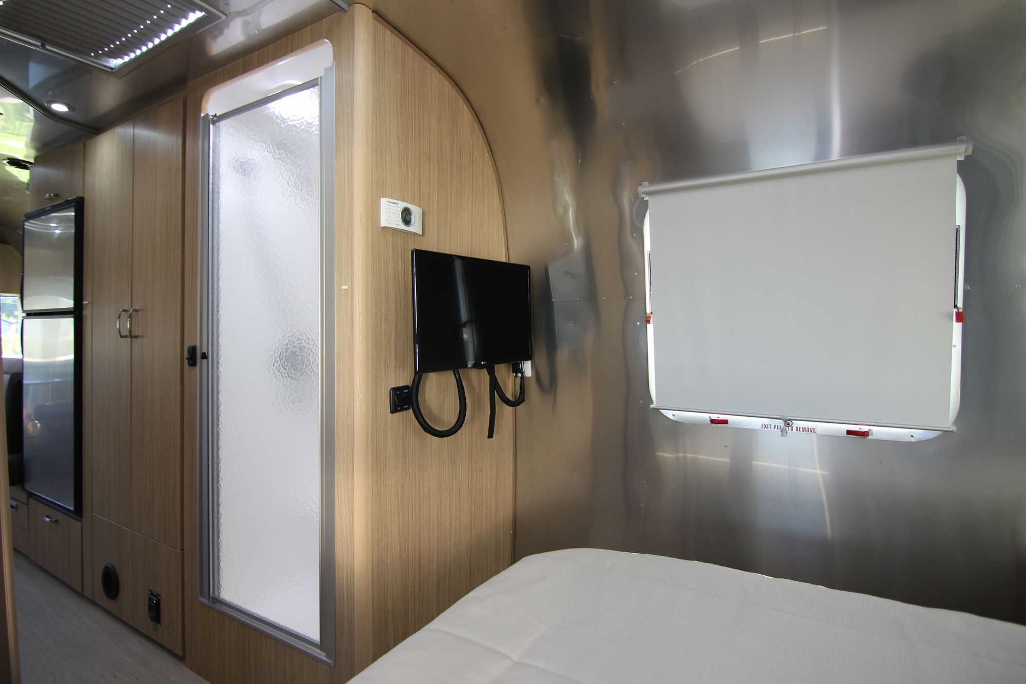 New 2020 Airstream Flying Cloud 27FB Travel Trailer  For Sale