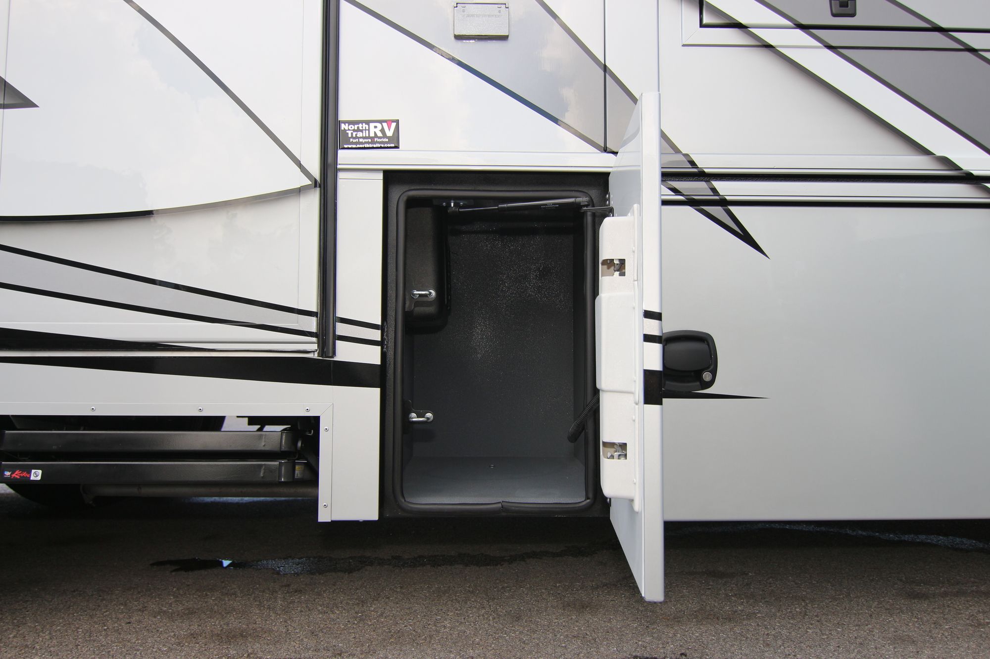 New 2020 Renegade Rv Classic 45CMR Super C  For Sale