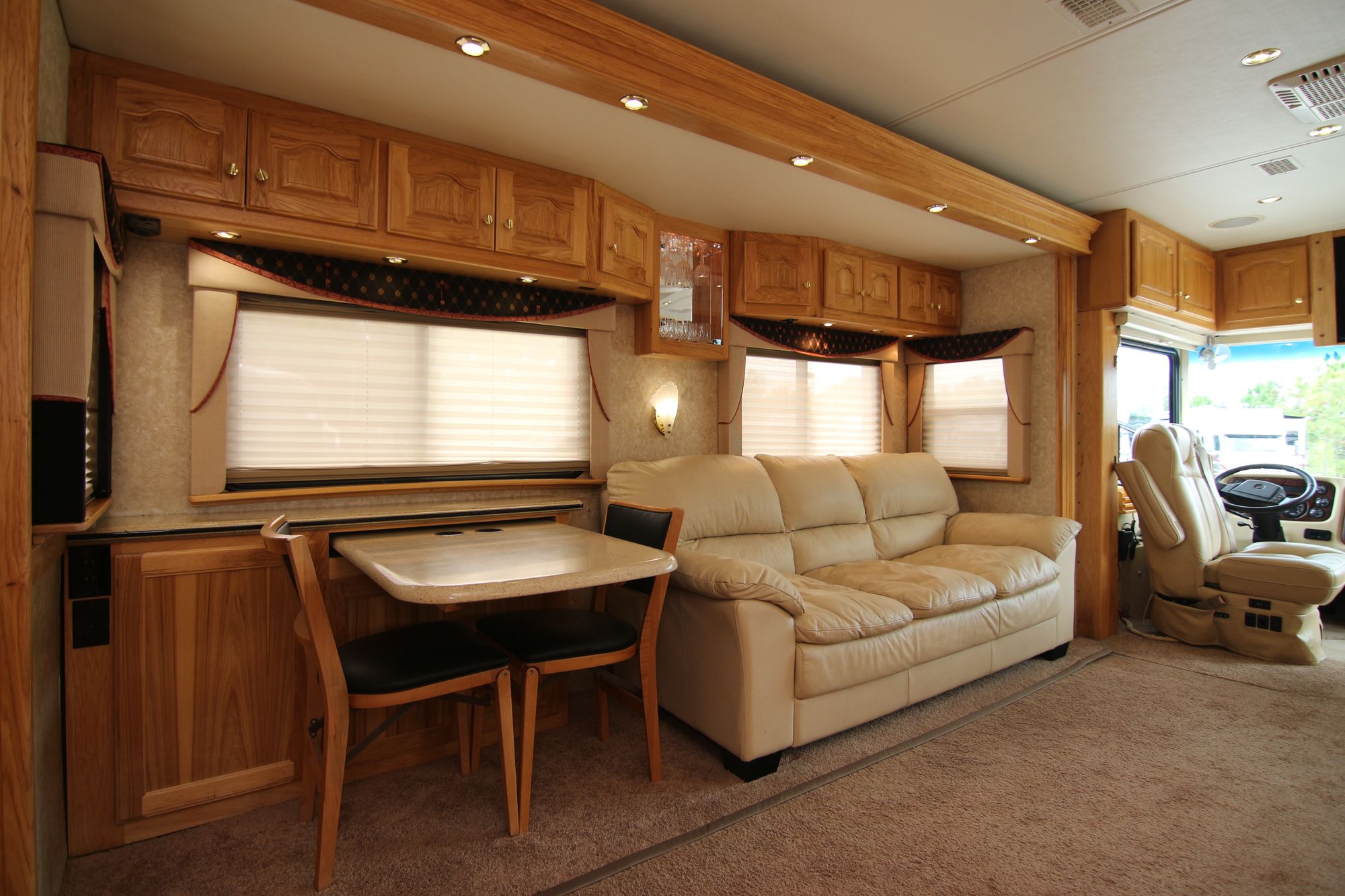 Used 2005 Country Coach Allure 470 Class A  For Sale