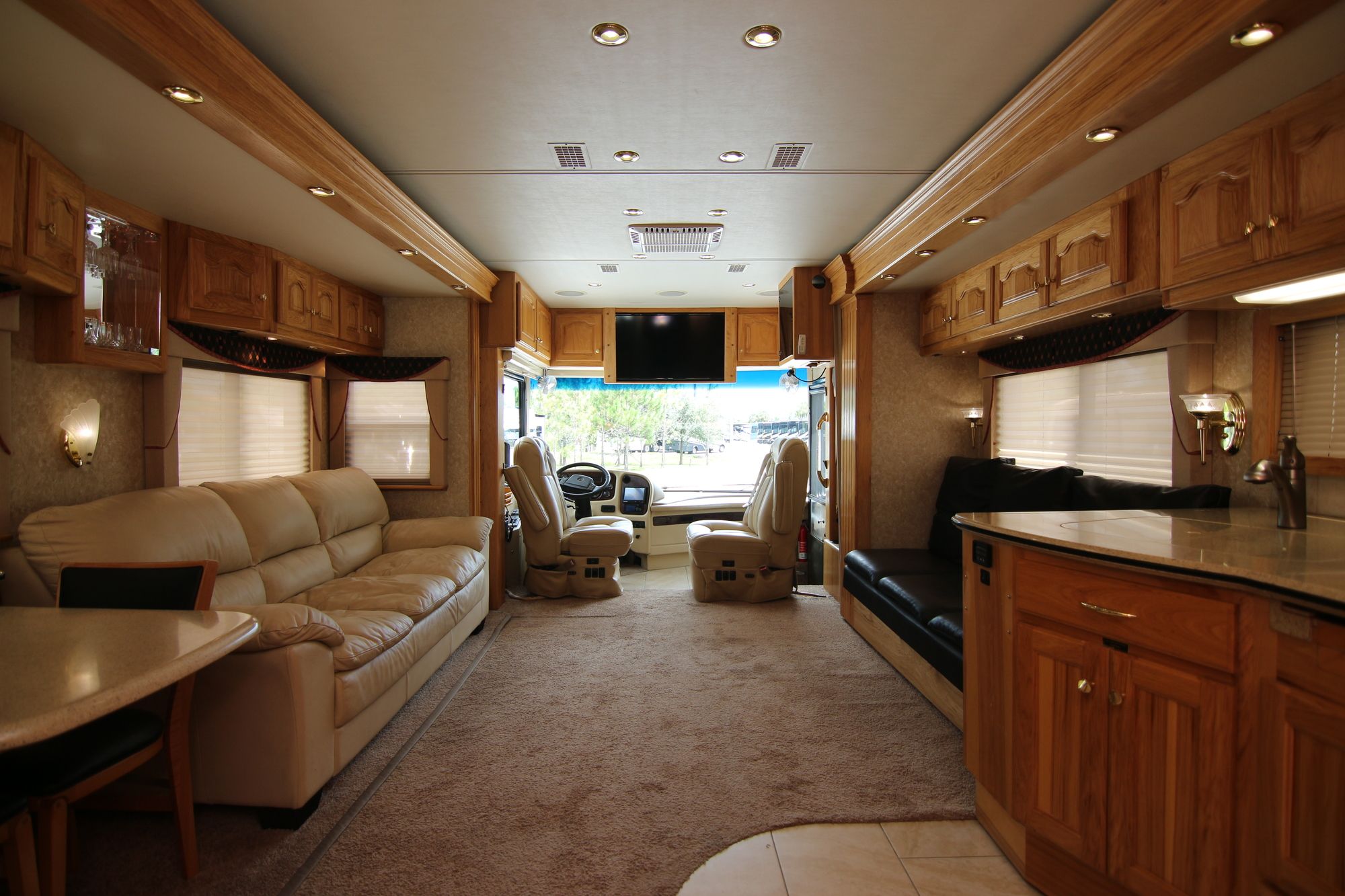 Used 2005 Country Coach Allure 470 Class A  For Sale