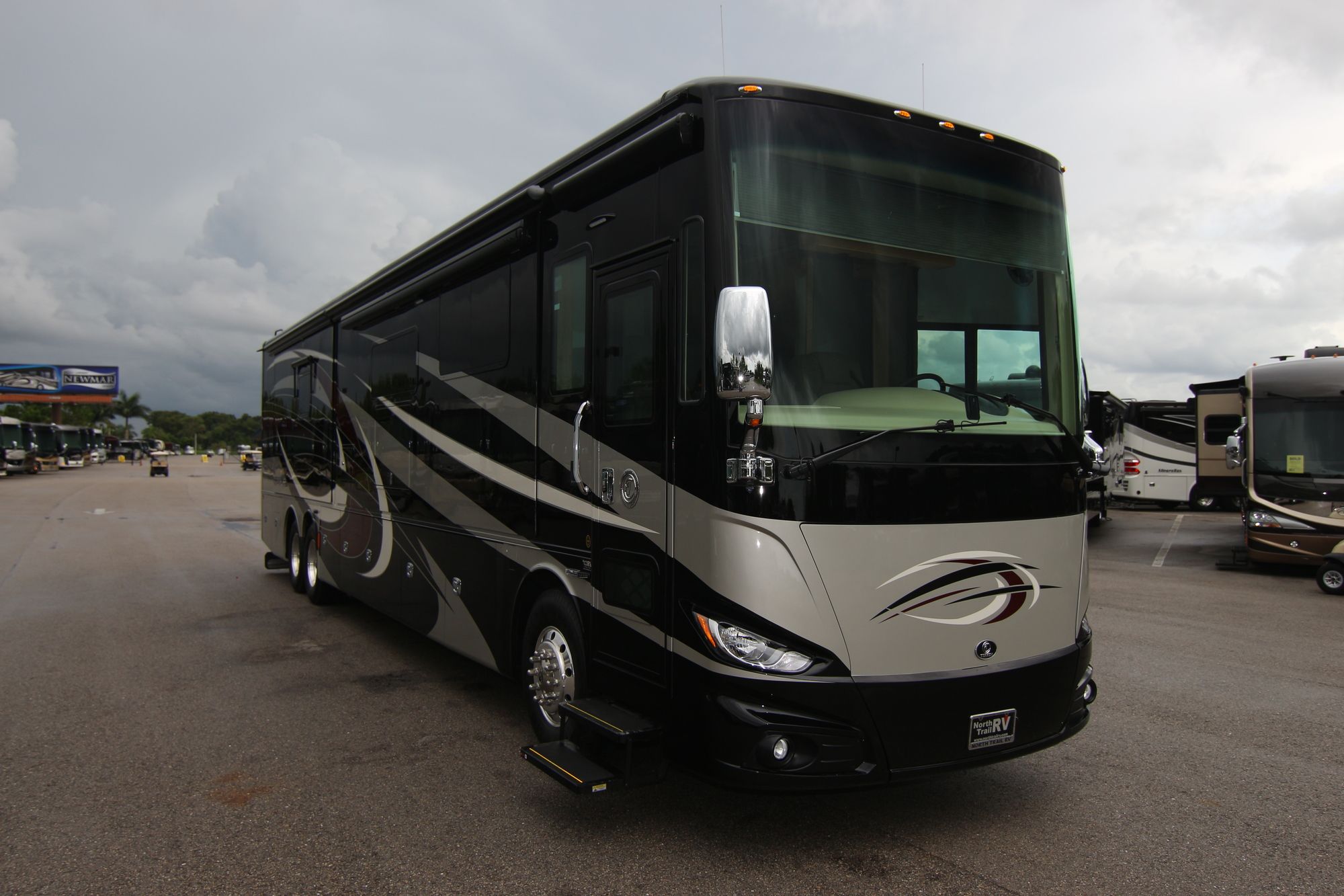 New 2019 Tiffin Motor Homes Phaeton 44OH Class A  For Sale