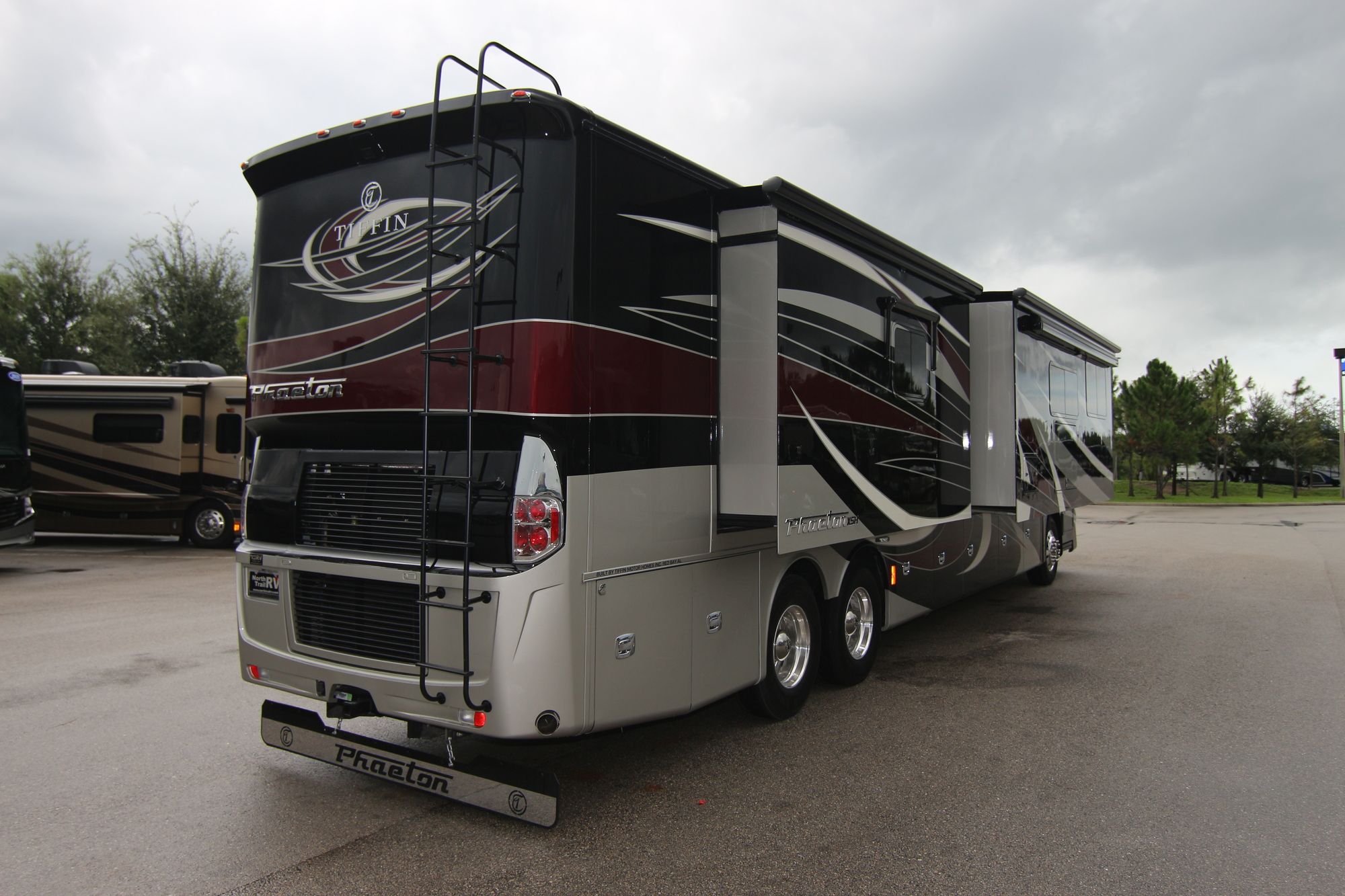 New 2019 Tiffin Motor Homes Phaeton 44OH Class A  For Sale