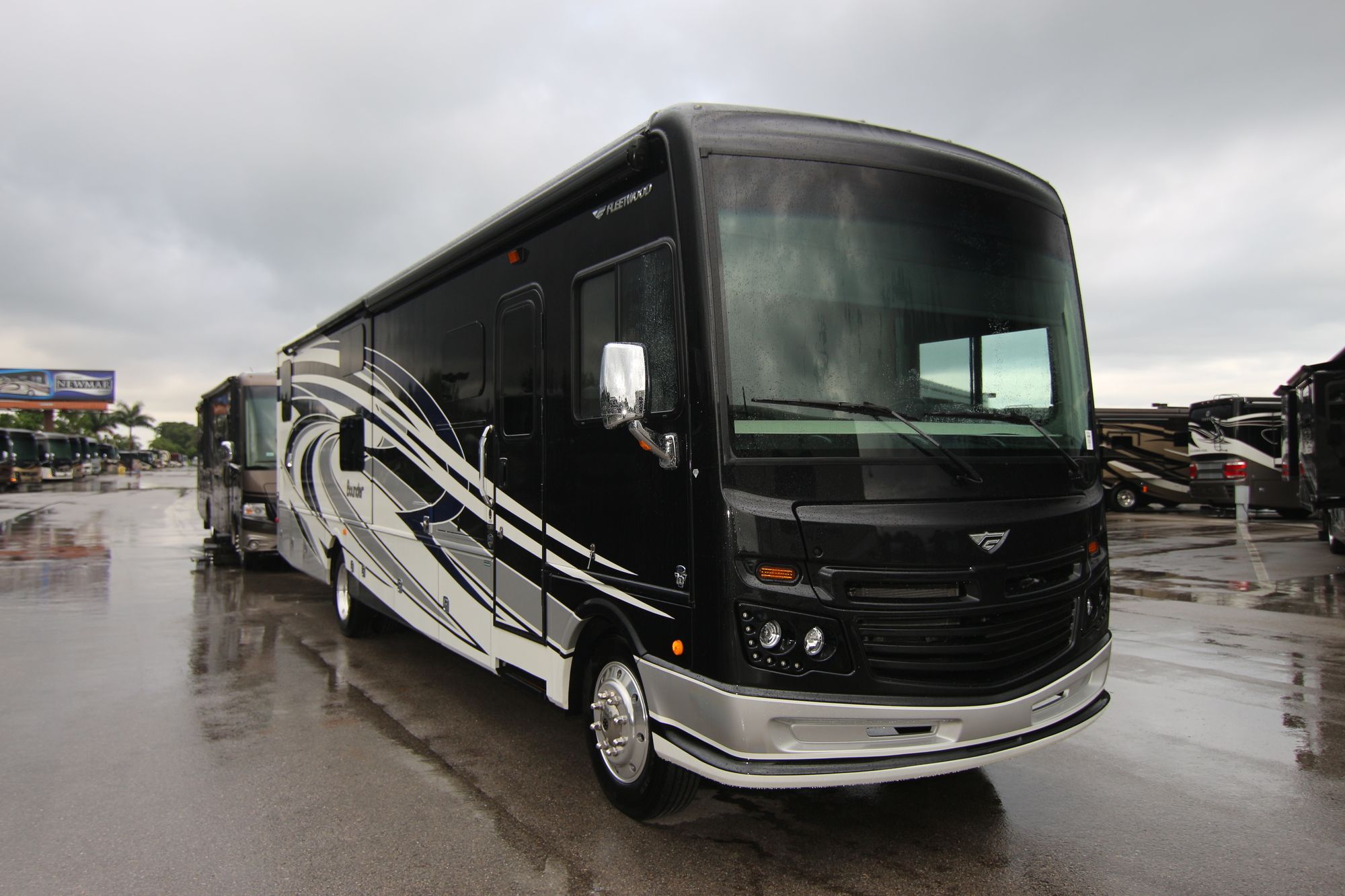 Used 2018 Fleetwood Bounder 36H Class A  For Sale