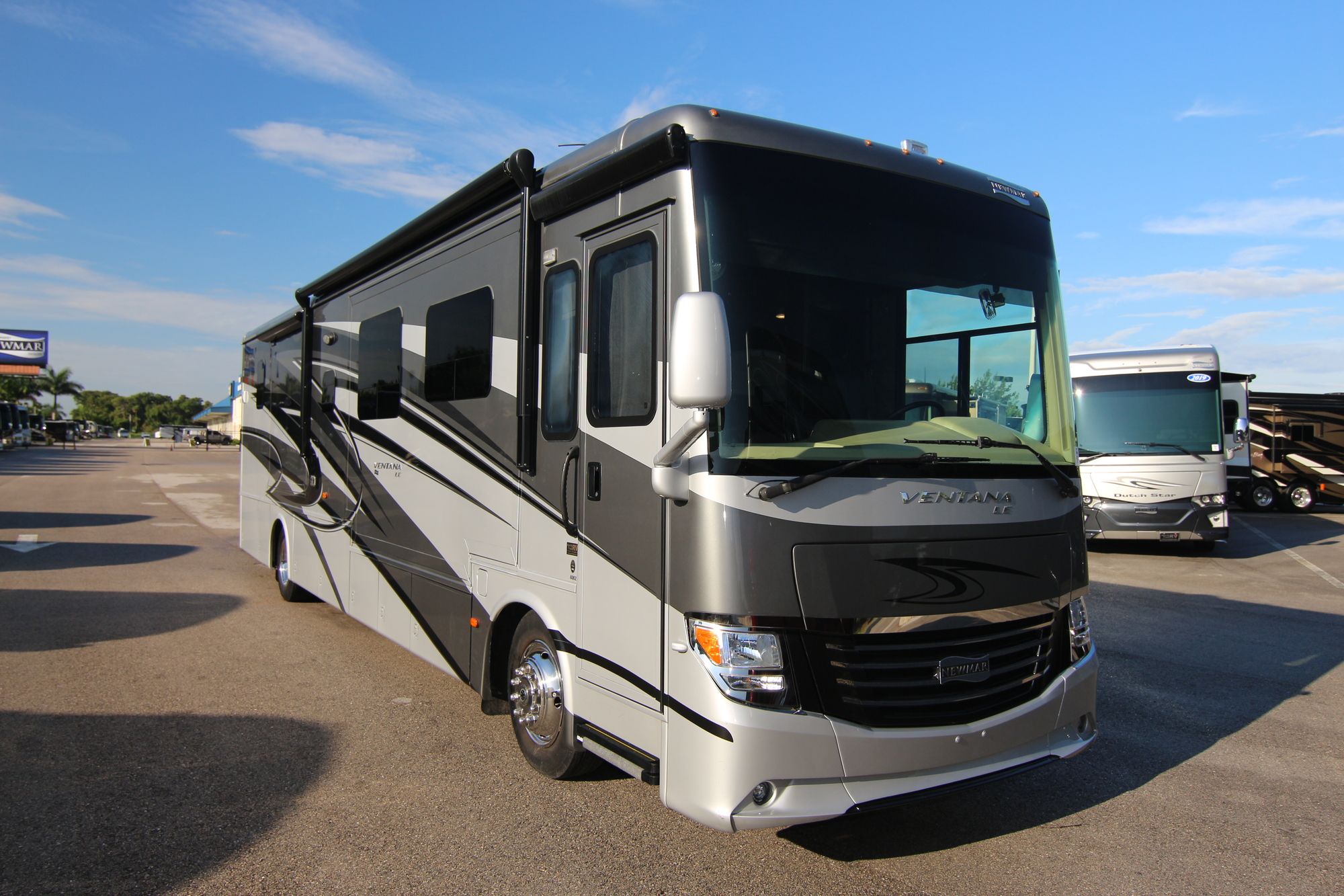 Used 2016 Newmar Ventana Le 4002 Class A  For Sale