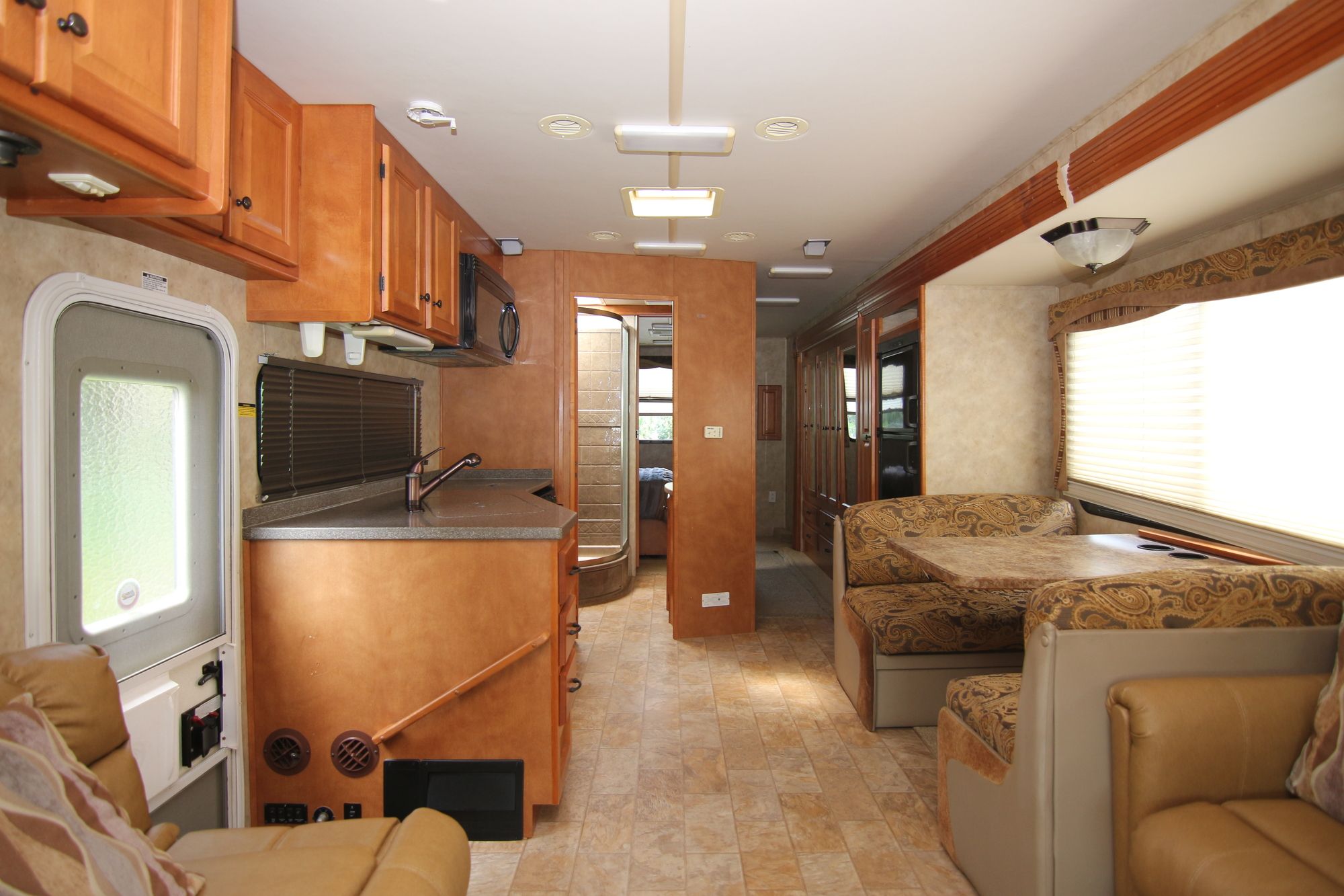 Used 2008 Gulf Stream Super Nova 6372 Super C  For Sale