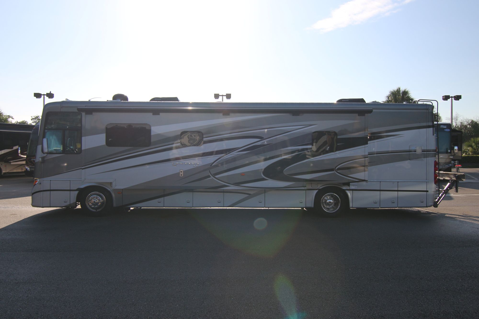 Used 2016 Newmar Ventana Le 4002 Class A  For Sale