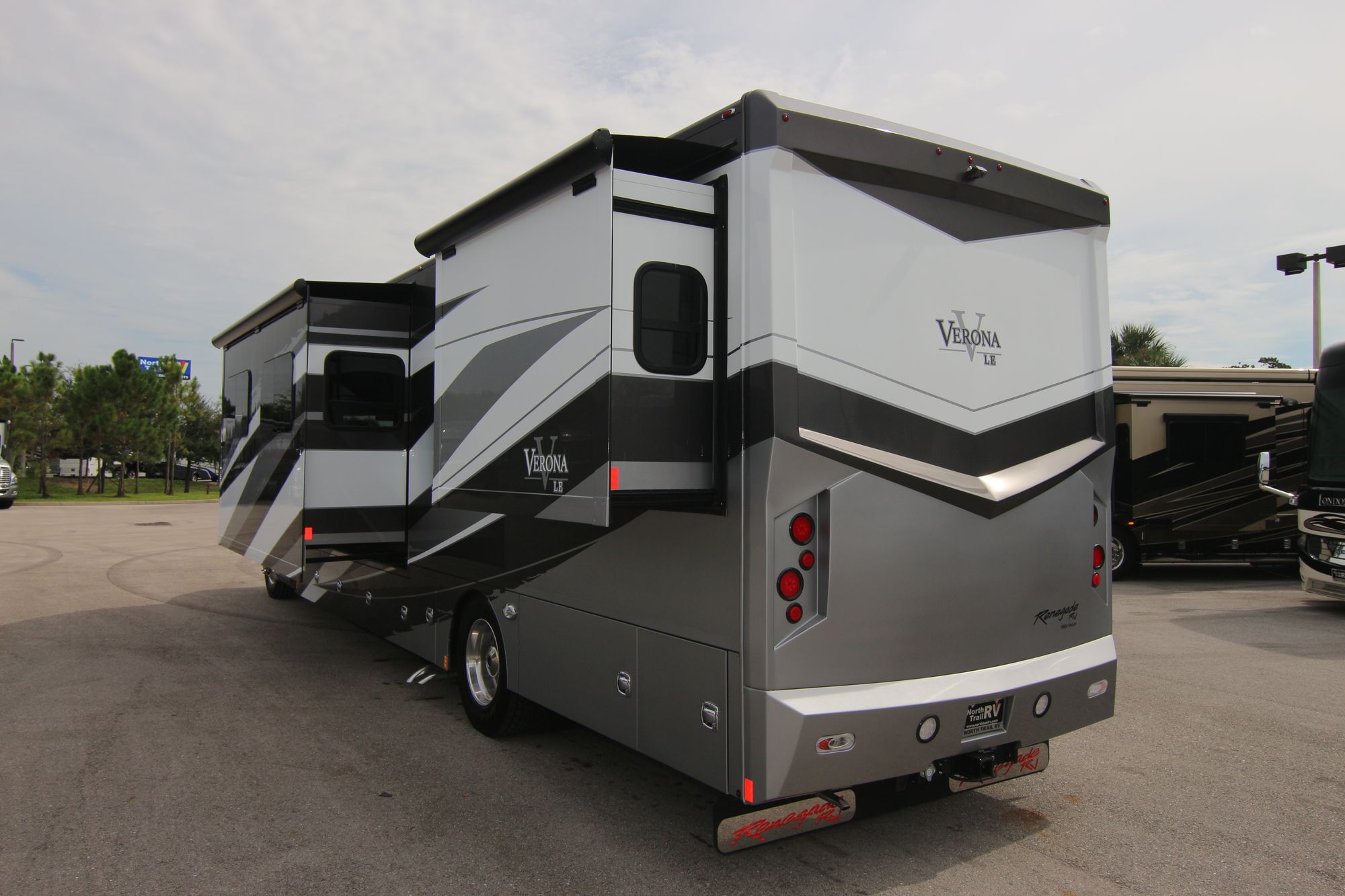 New 2020 Renegade Rv Verona Le 38LDG Super C  For Sale