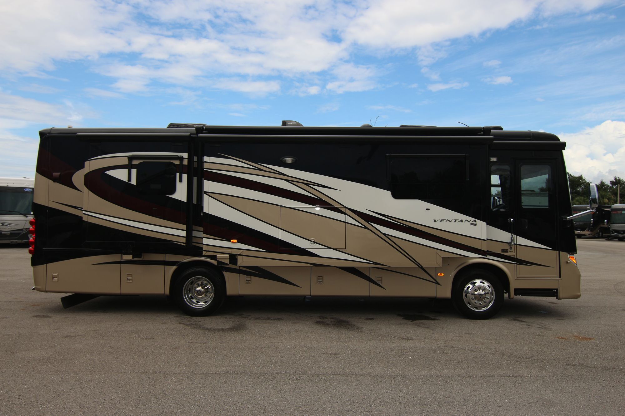 Used 2017 Newmar Ventana 3412 Class A  For Sale