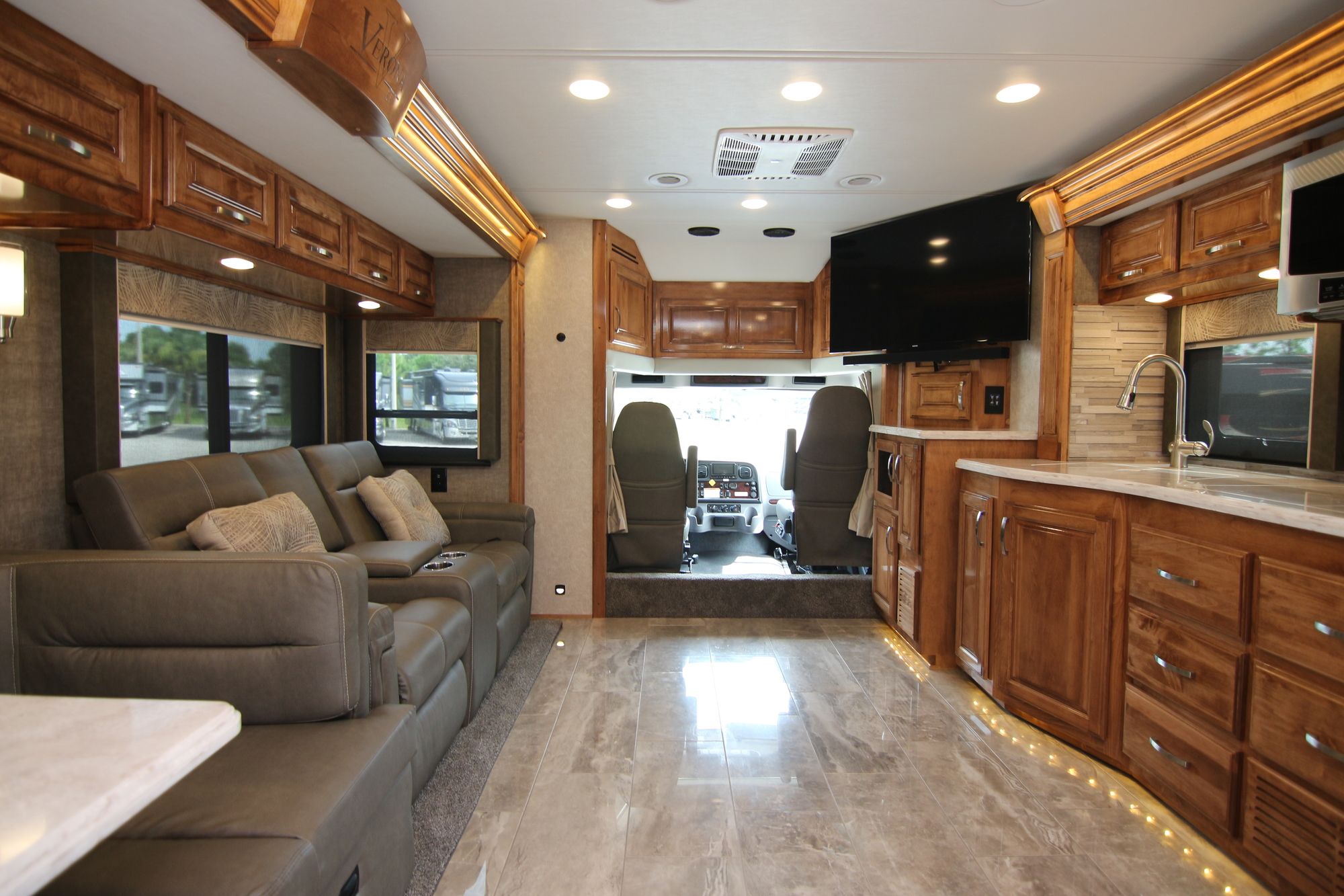 New 2020 Renegade Rv Verona Le 38LDG Super C  For Sale