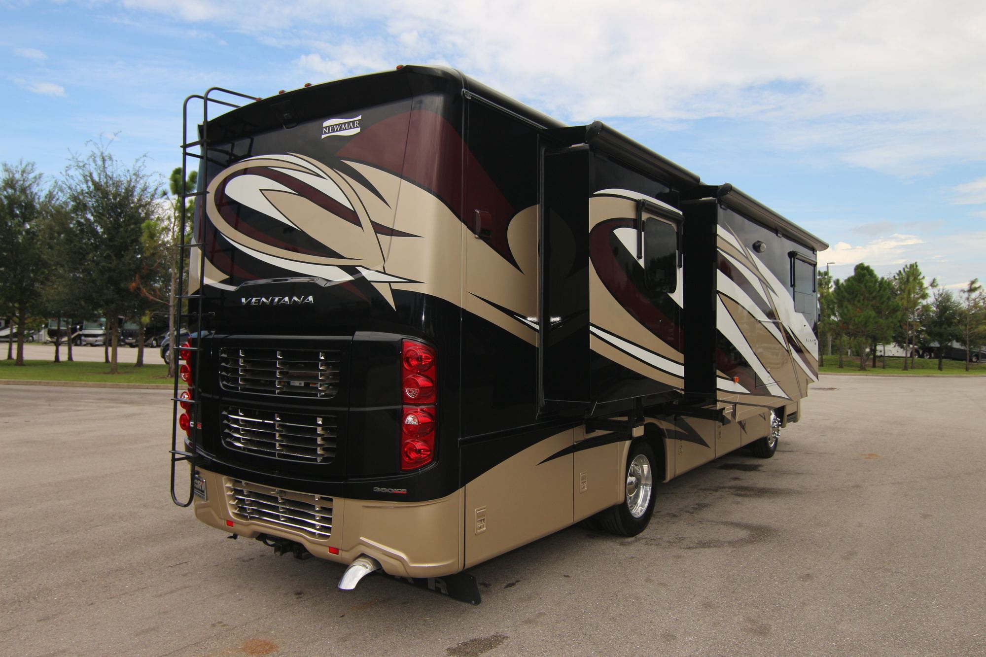 Used 2017 Newmar Ventana 3412 Class A  For Sale