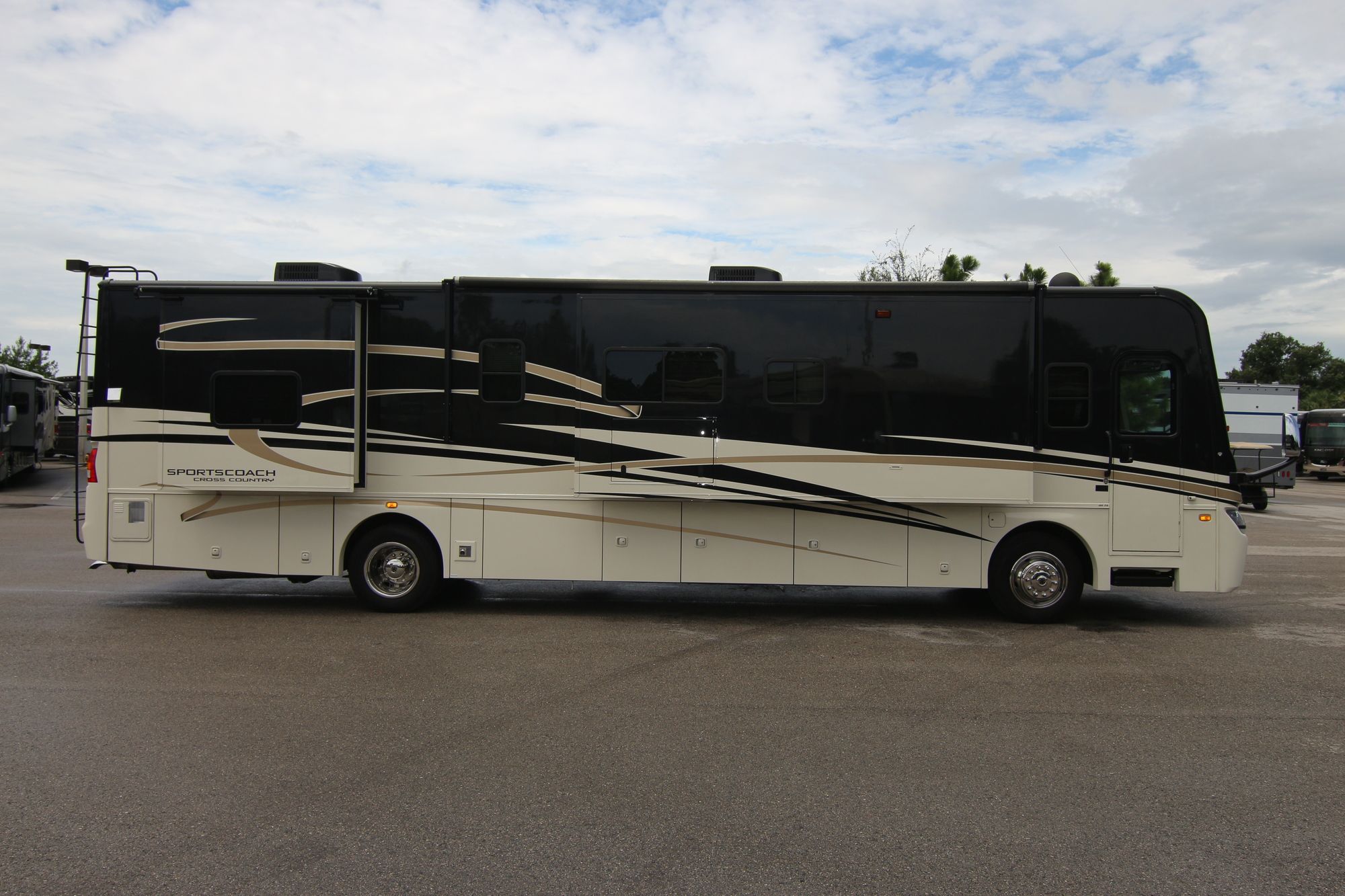 Used 2013 Forest River Cross Country 405FK Class A  For Sale