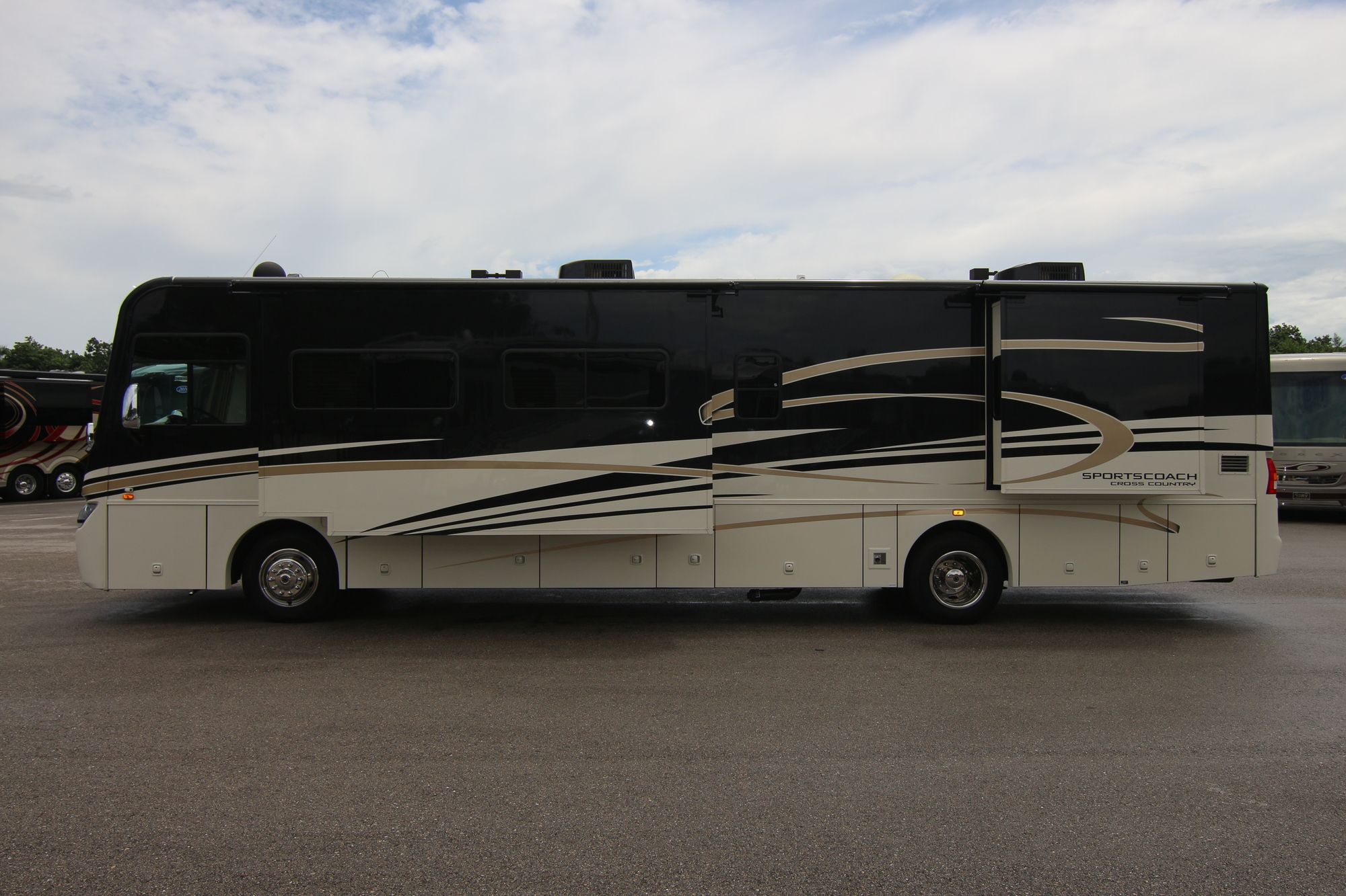 Used 2013 Forest River Cross Country 405FK Class A  For Sale