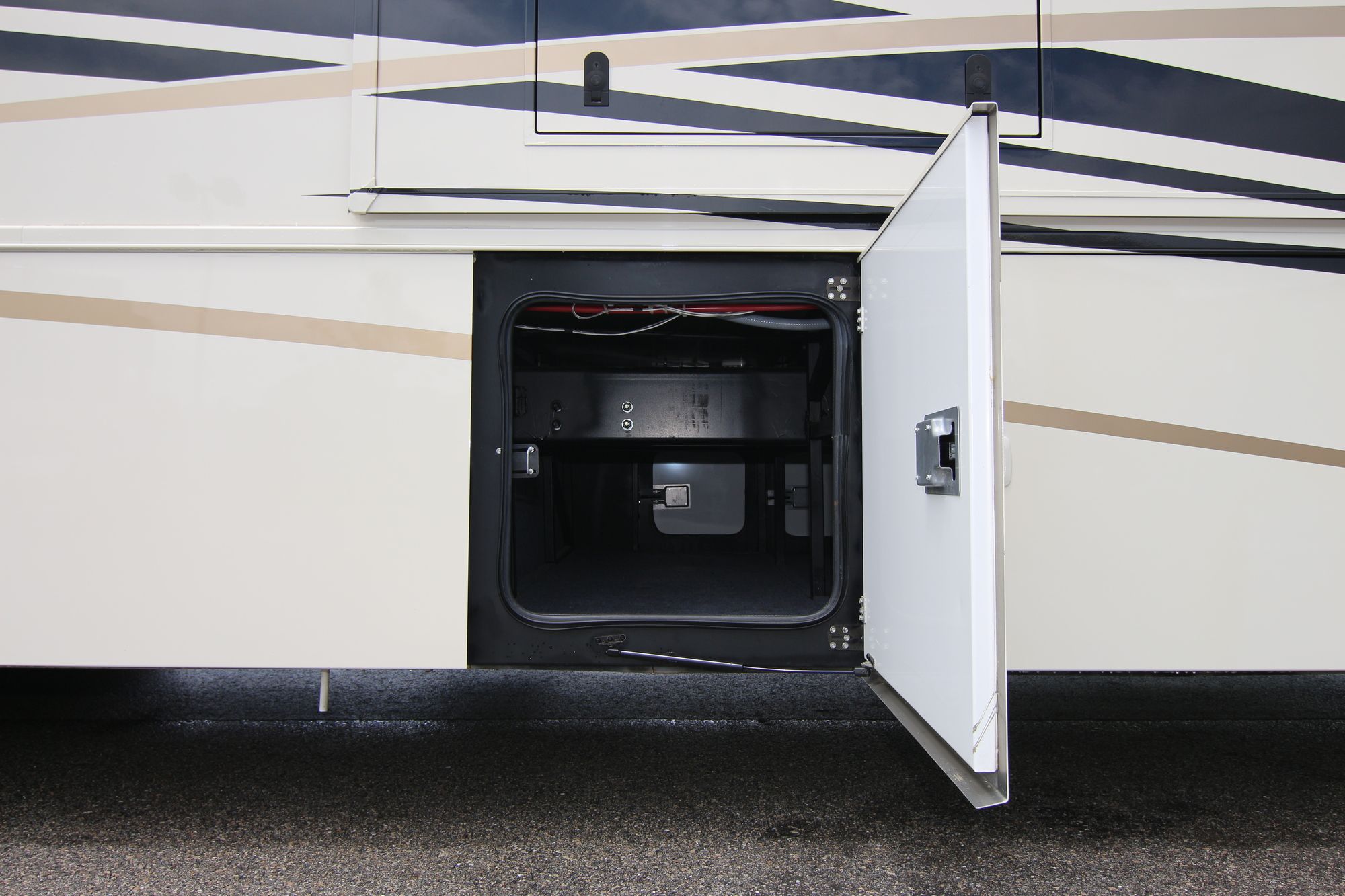 Used 2013 Forest River Cross Country 405FK Class A  For Sale