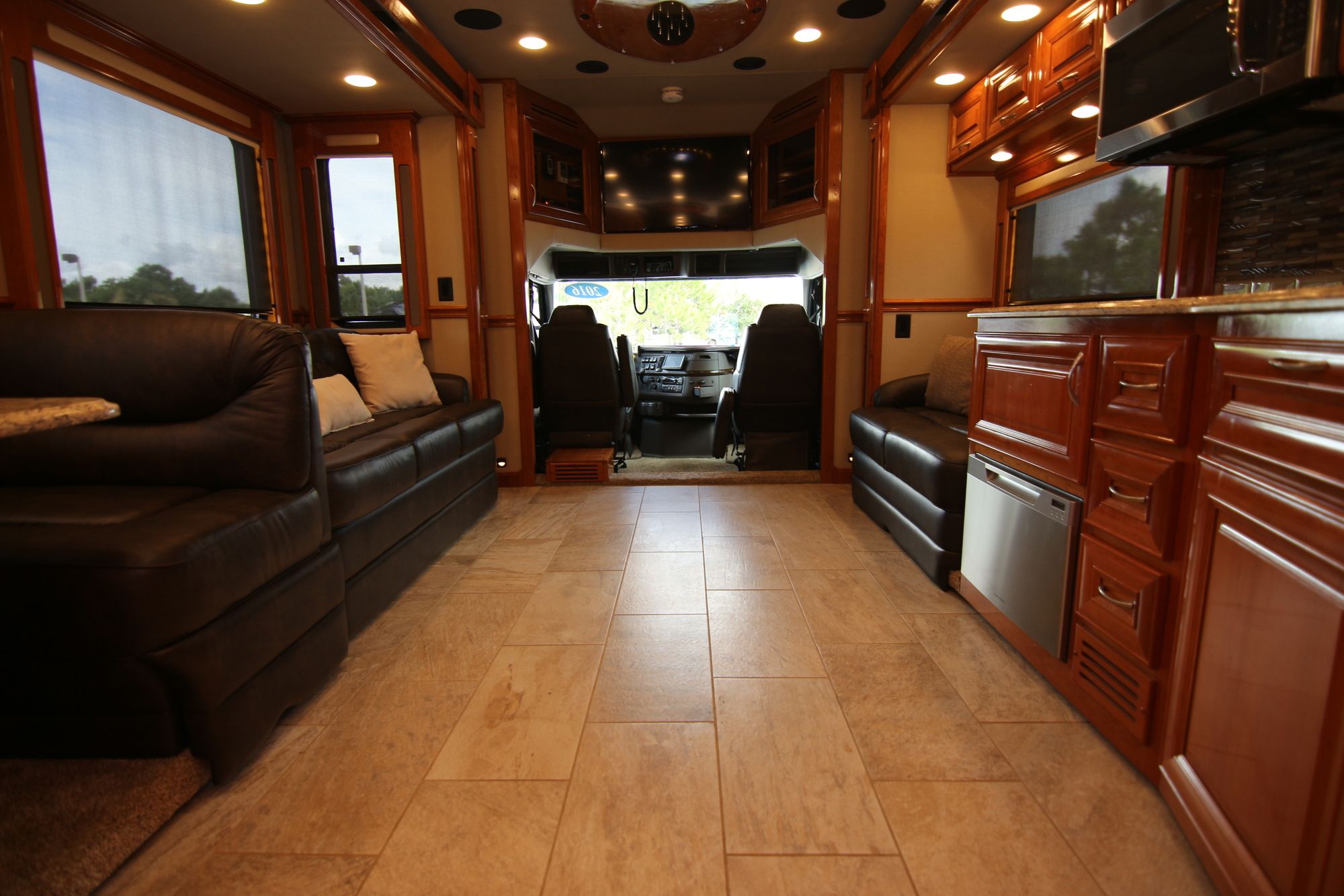 Used 2016 Renegade Rv Ikon 3400RM Super C  For Sale