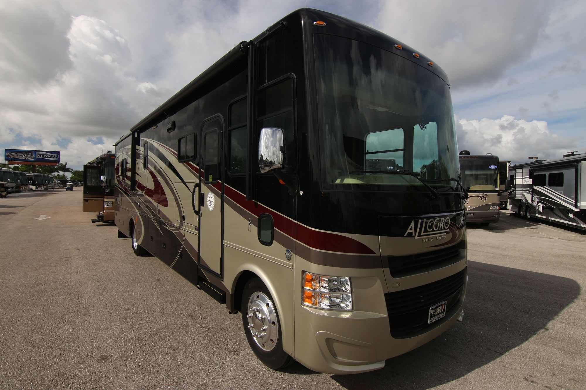 Used 2015 Tiffin Motor Homes Allegro 36LA Class A  For Sale