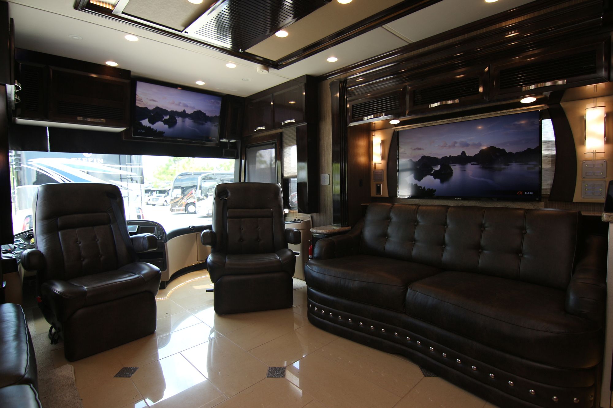 Used 2014 Newmar King Aire 4584 Class A  For Sale