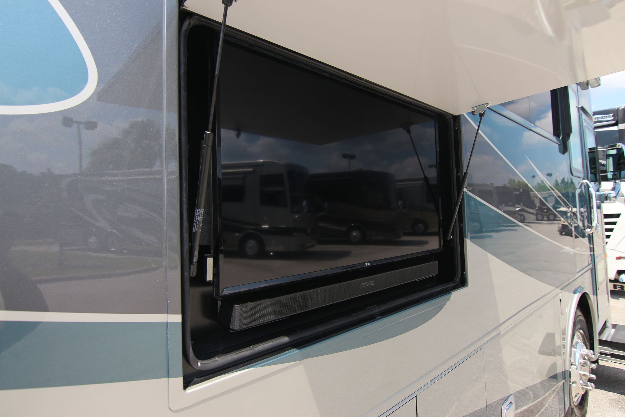 New 2020 Tiffin Motor Homes Allegro Bus 37AP Class A  For Sale