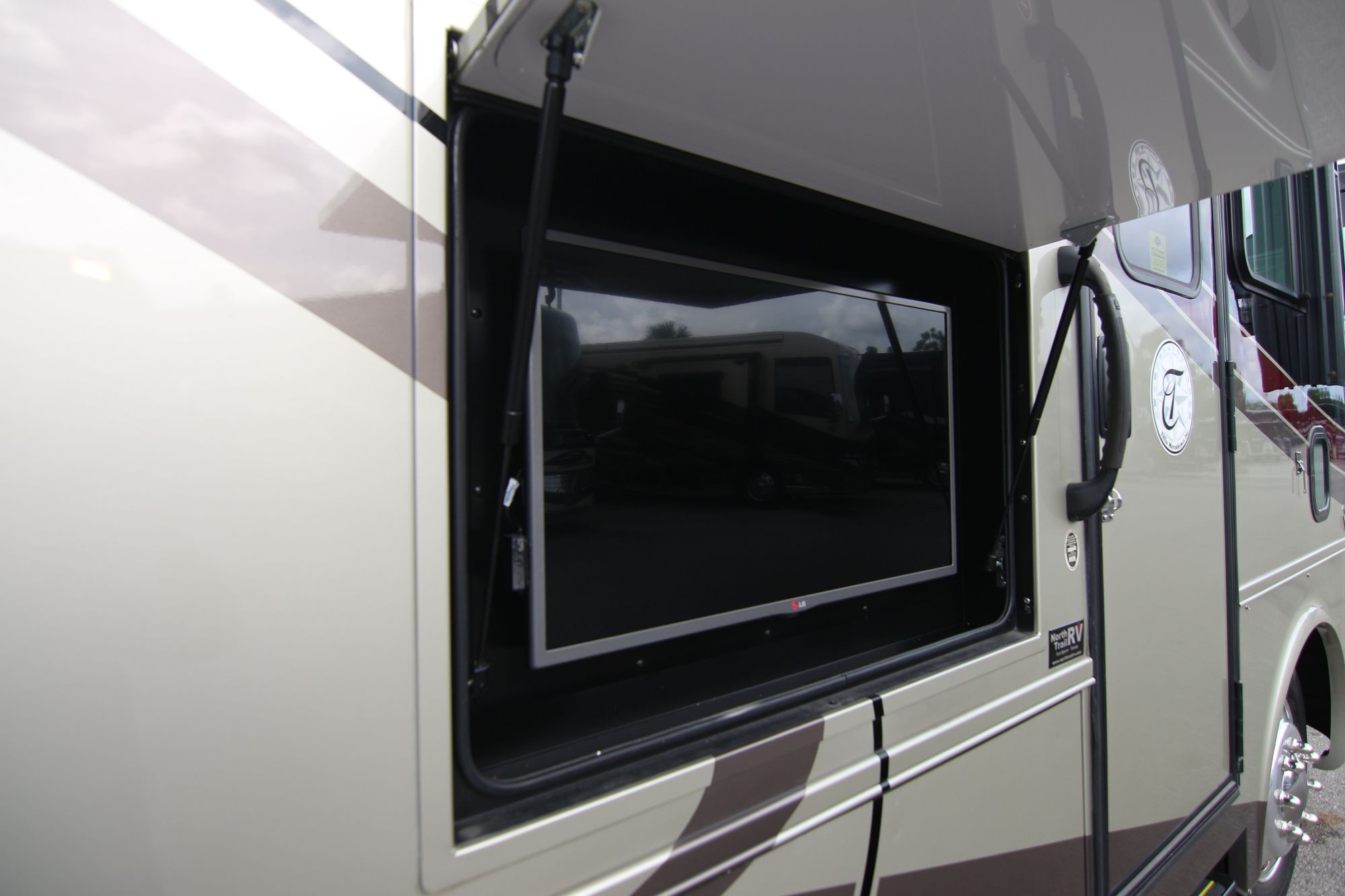 Used 2015 Tiffin Motor Homes Allegro 36LA Class A  For Sale