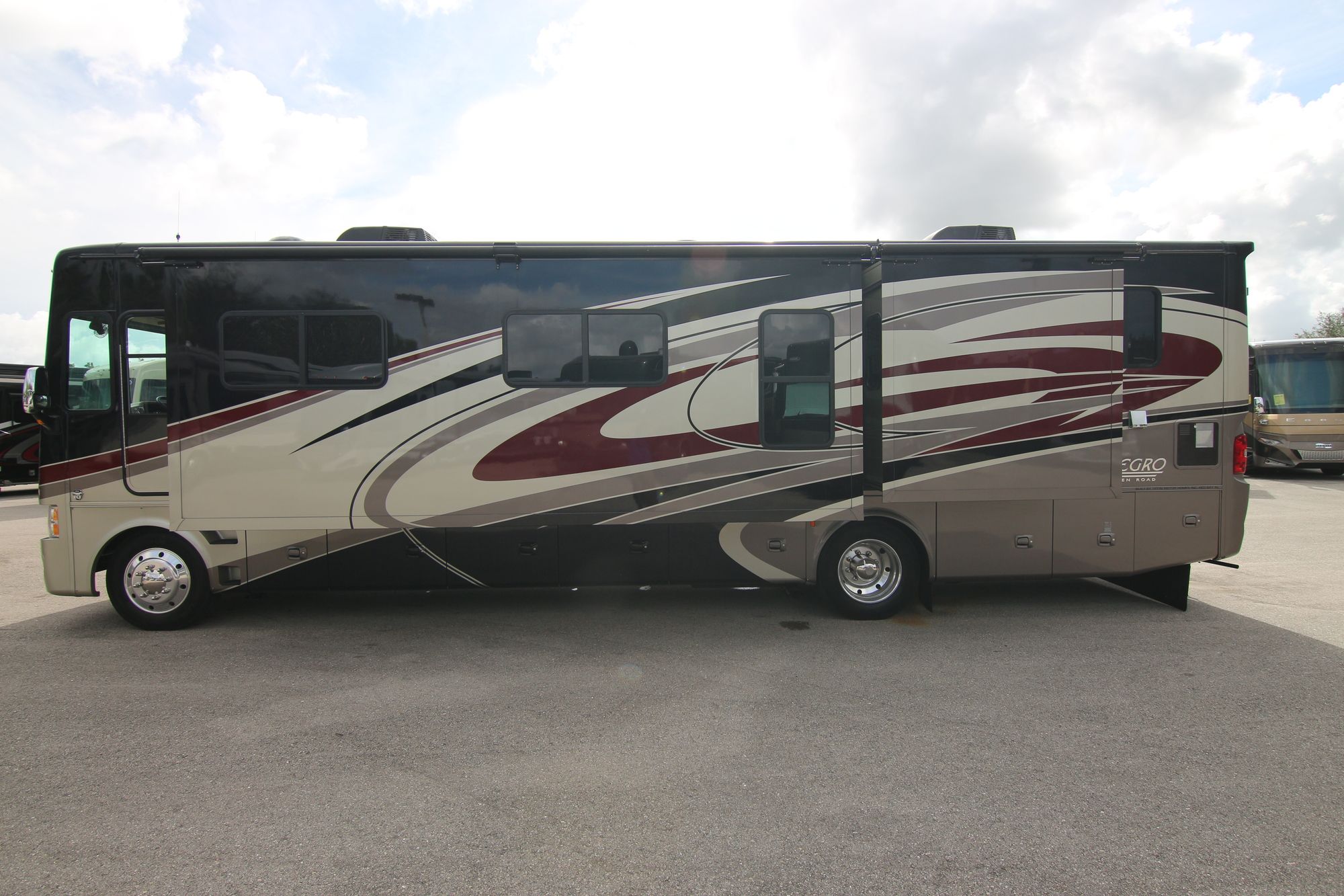 Used 2015 Tiffin Motor Homes Allegro 36LA Class A  For Sale