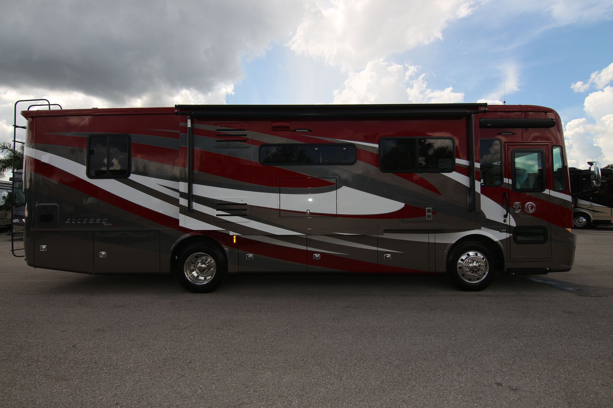 New 2020 Tiffin Motor Homes Allegro Red 33 AL Class A  For Sale