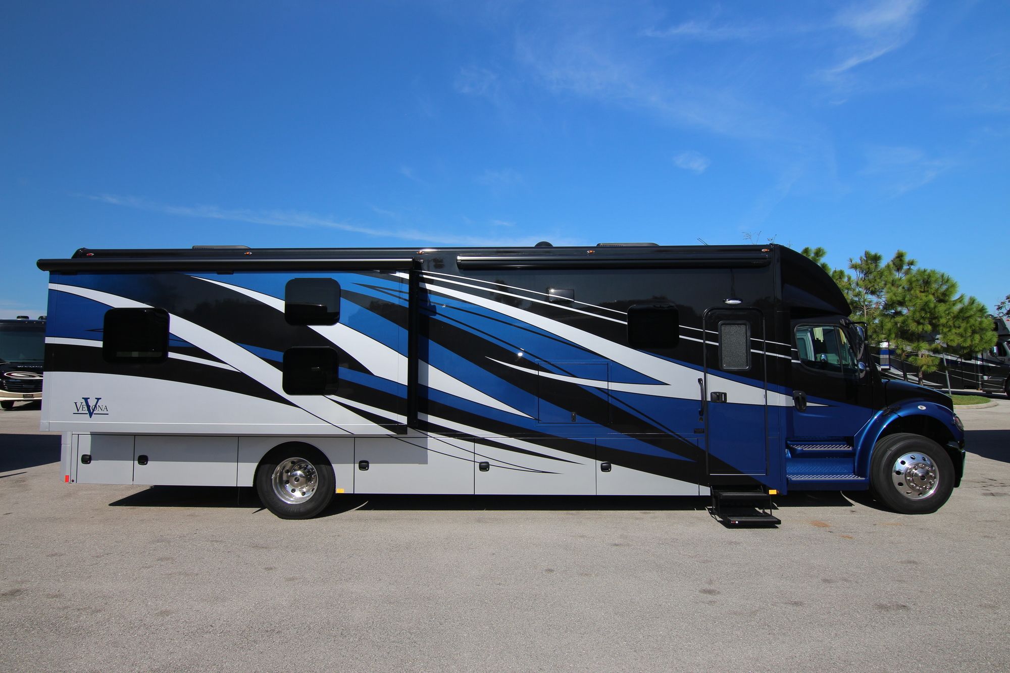 New 2020 Renegade Rv Verona 40VBH Super C  For Sale