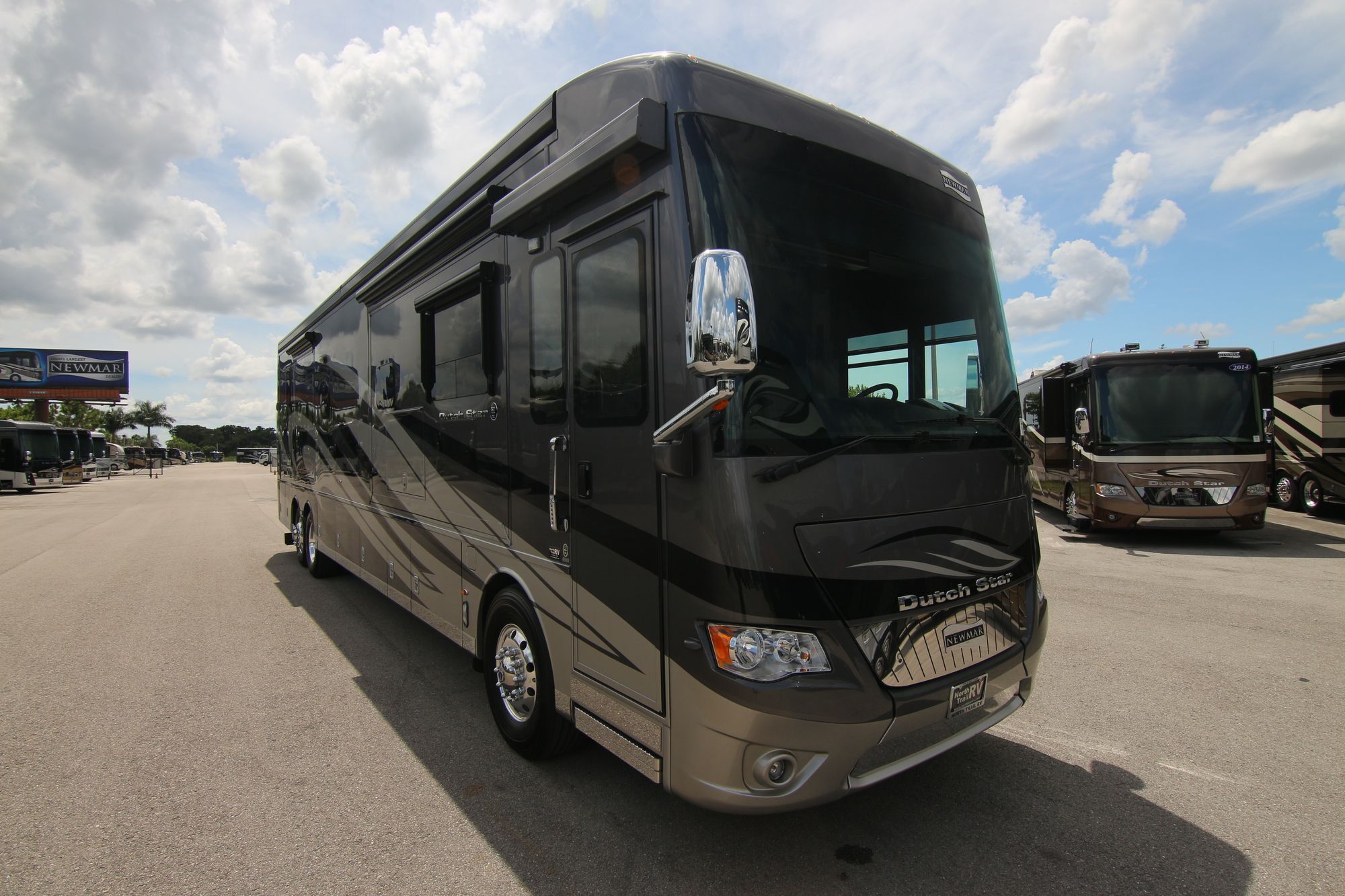 Used 2018 Newmar Dutch Star 4310 Class A  For Sale