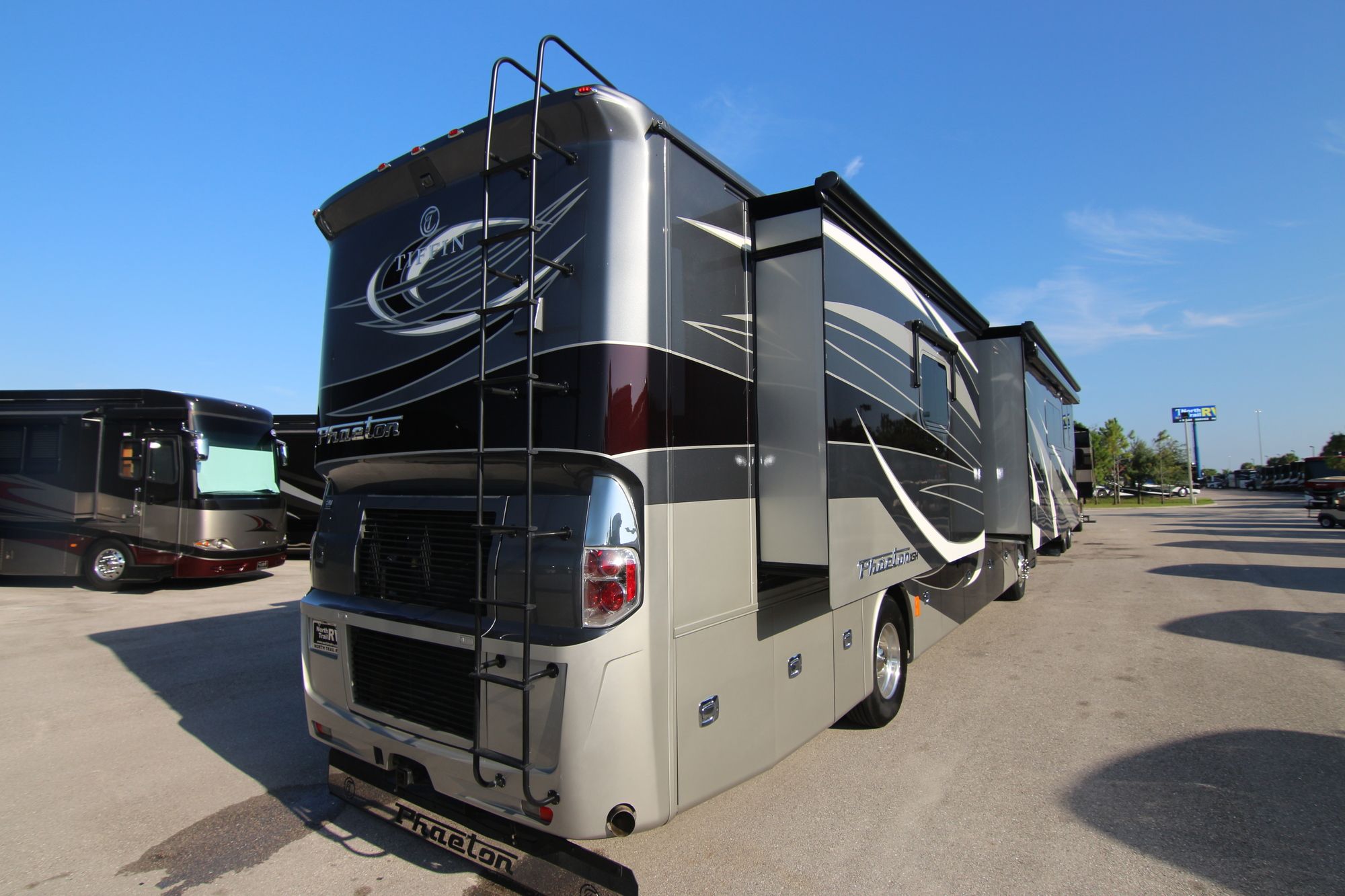 New 2019 Tiffin Motor Homes Phaeton 40IH Class A  For Sale