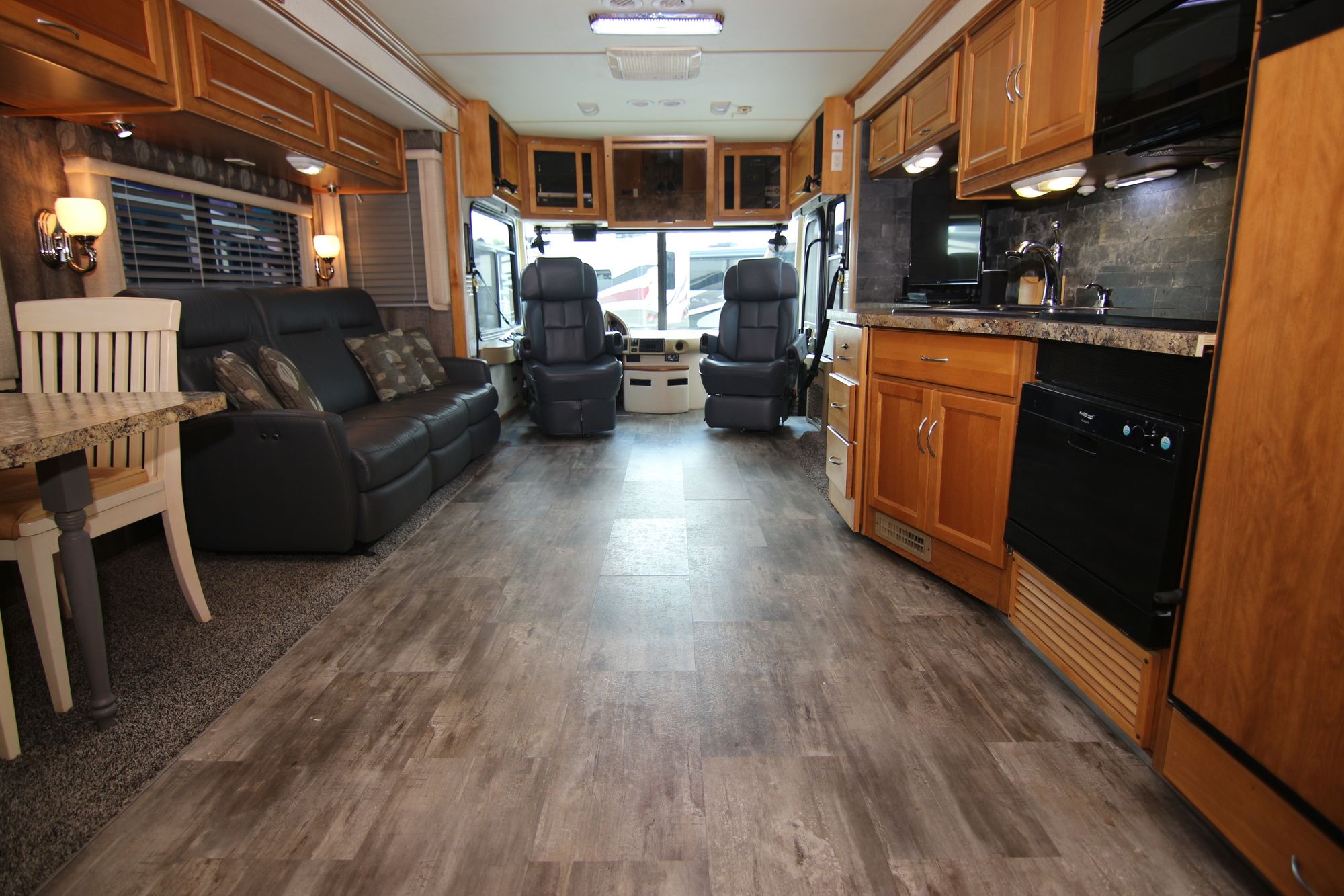 Used 2006 Fleetwood Expedition 38L Class A  For Sale