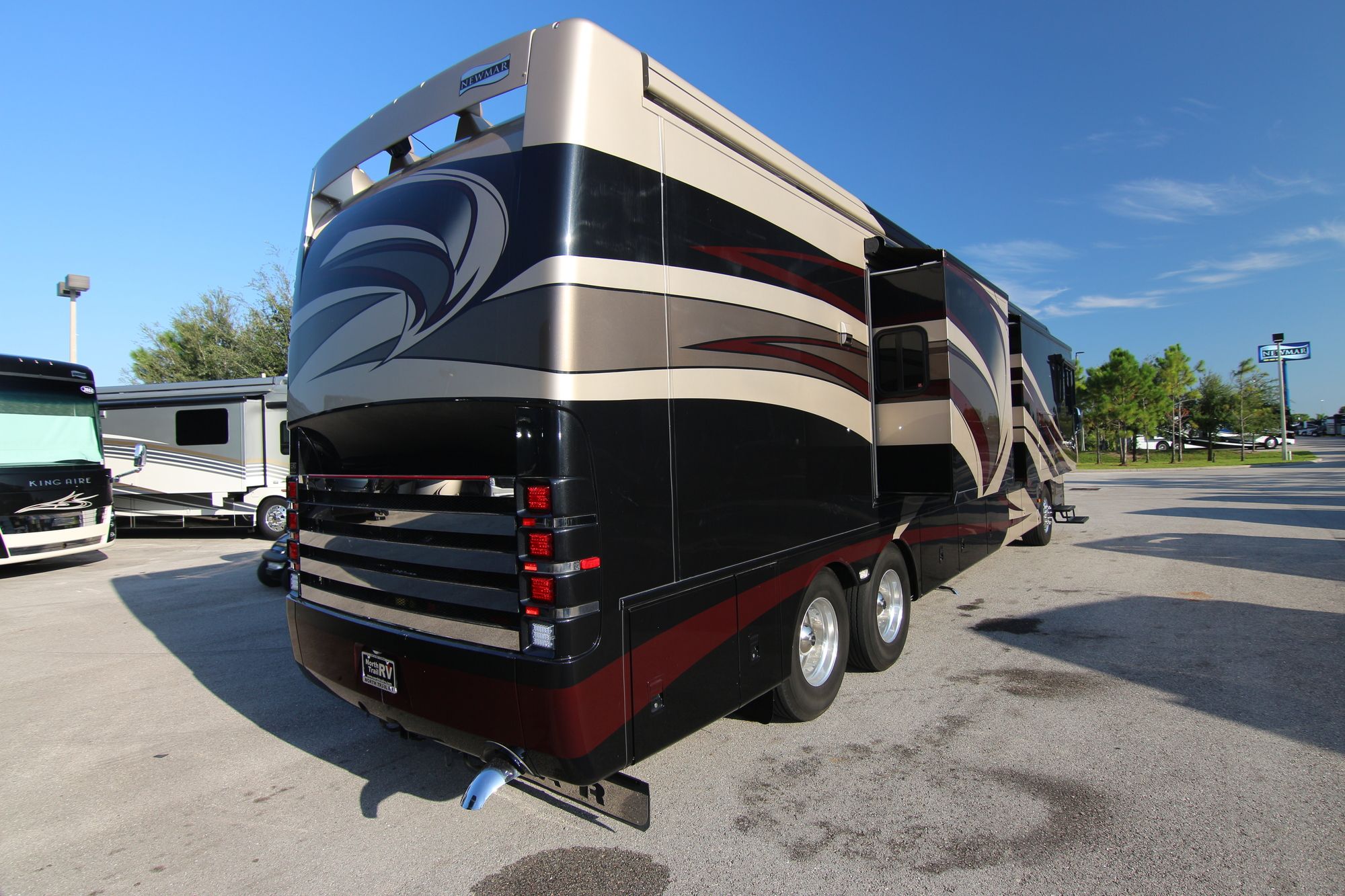 Used 2014 Newmar Mountain Aire 4369 Class A  For Sale