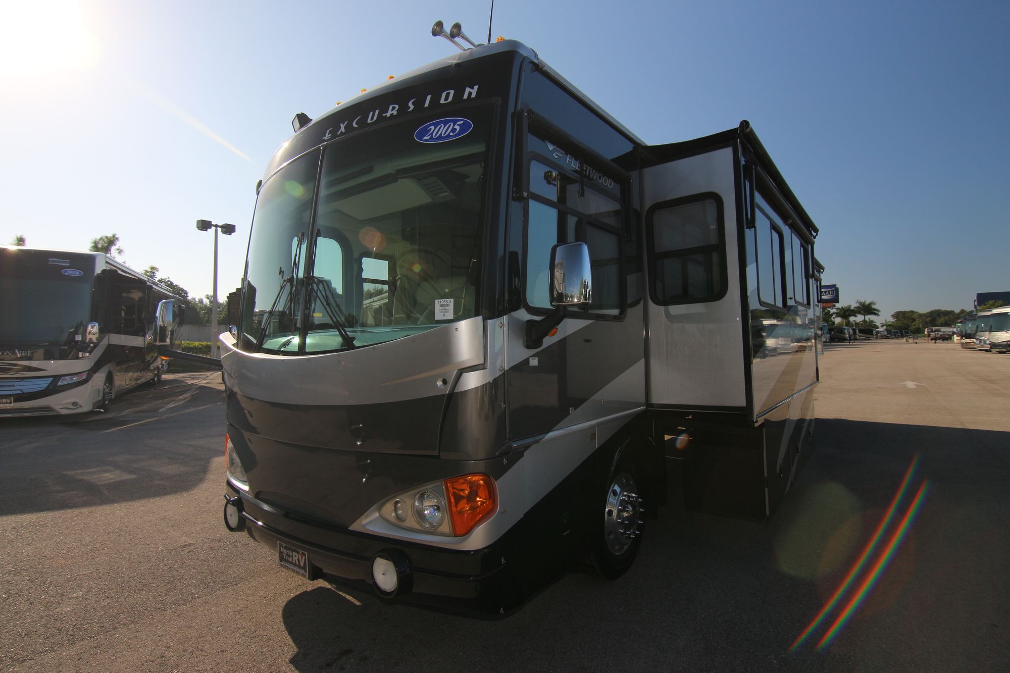 Used 2005 Fleetwood Excursion 39S Class A  For Sale