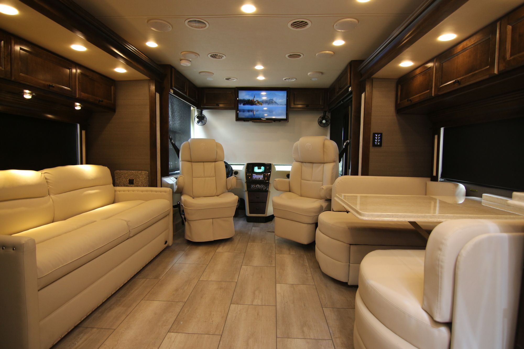 New 2020 Tiffin Motor Homes Breeze 33BR Class A  For Sale