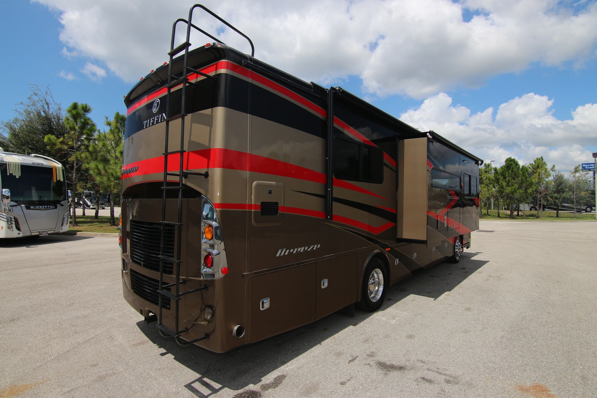 New 2020 Tiffin Motor Homes Breeze 33BR Class A  For Sale