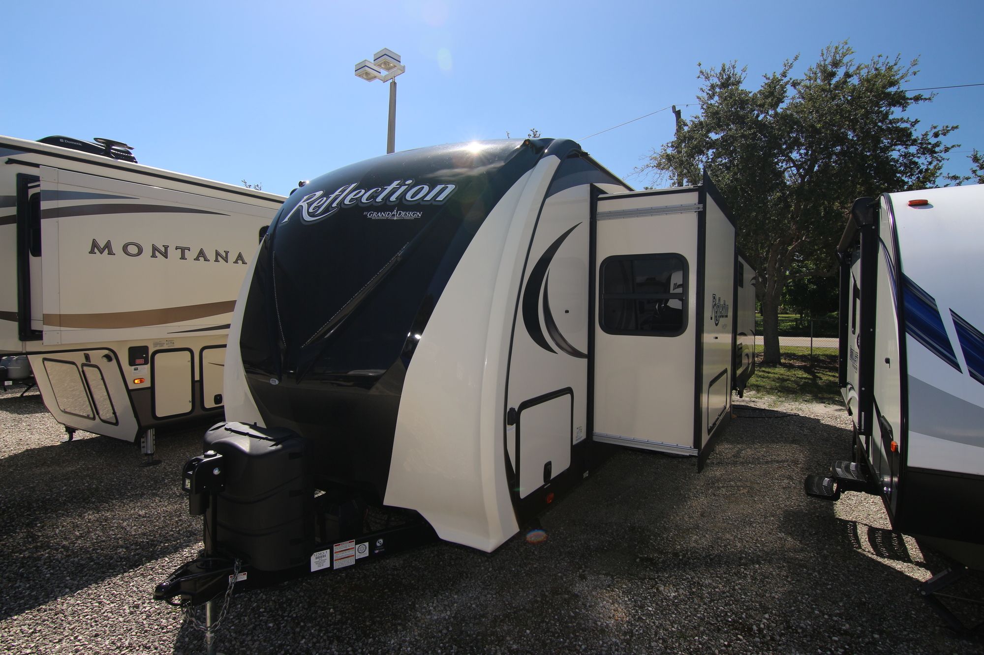 Used 2019 Grand Design Reflection 31RLTS Travel Trailer  For Sale