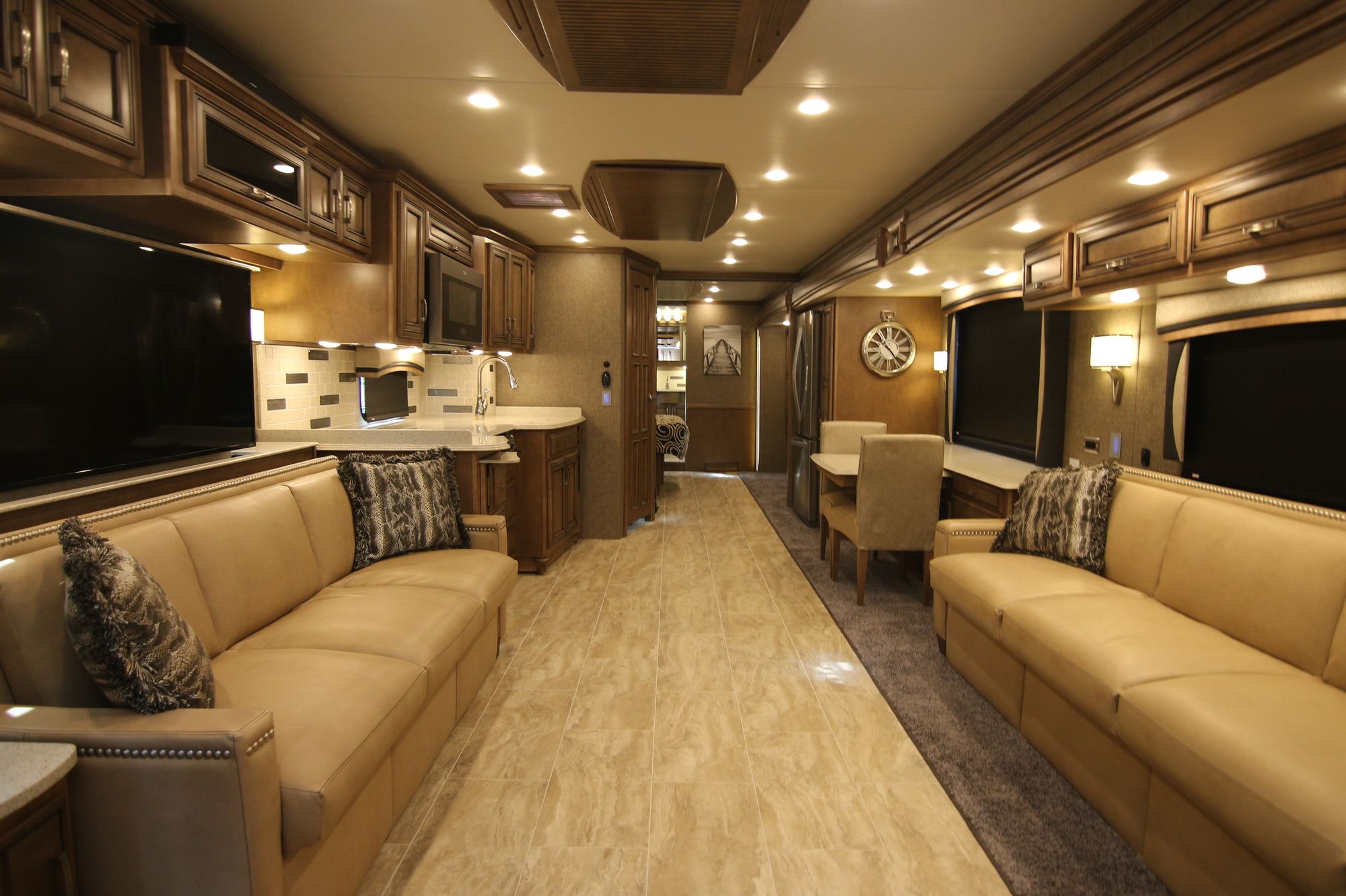 New 2019 Newmar Ventana Le 4037 Class A  For Sale