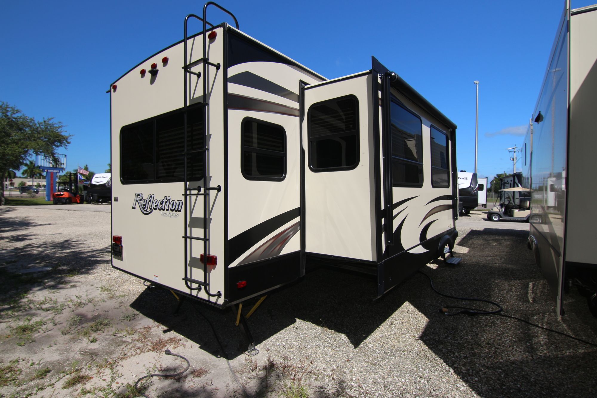 Used 2019 Grand Design Reflection 31RLTS Travel Trailer  For Sale