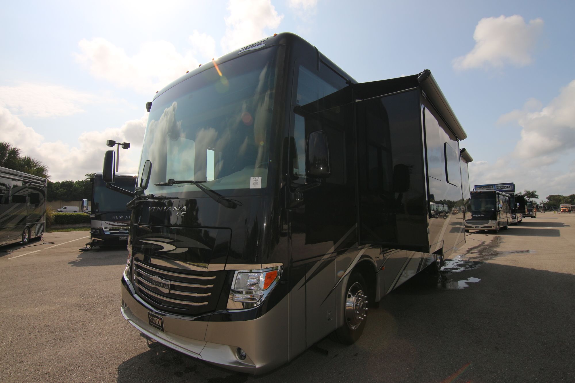 Used 2017 Newmar Ventana Le 3412 Class A  For Sale